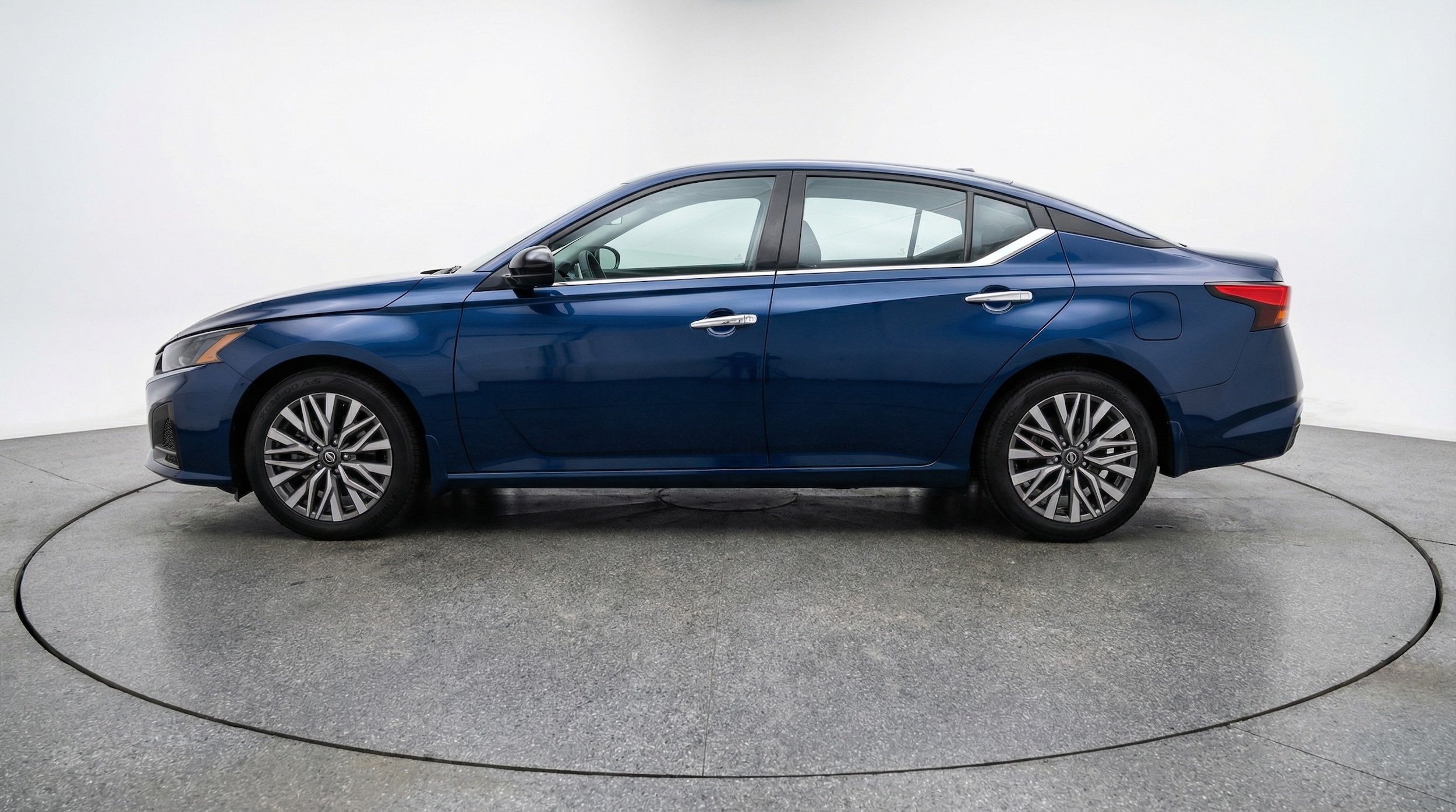 Thumbnail: 2025 Nissan Altima - 4