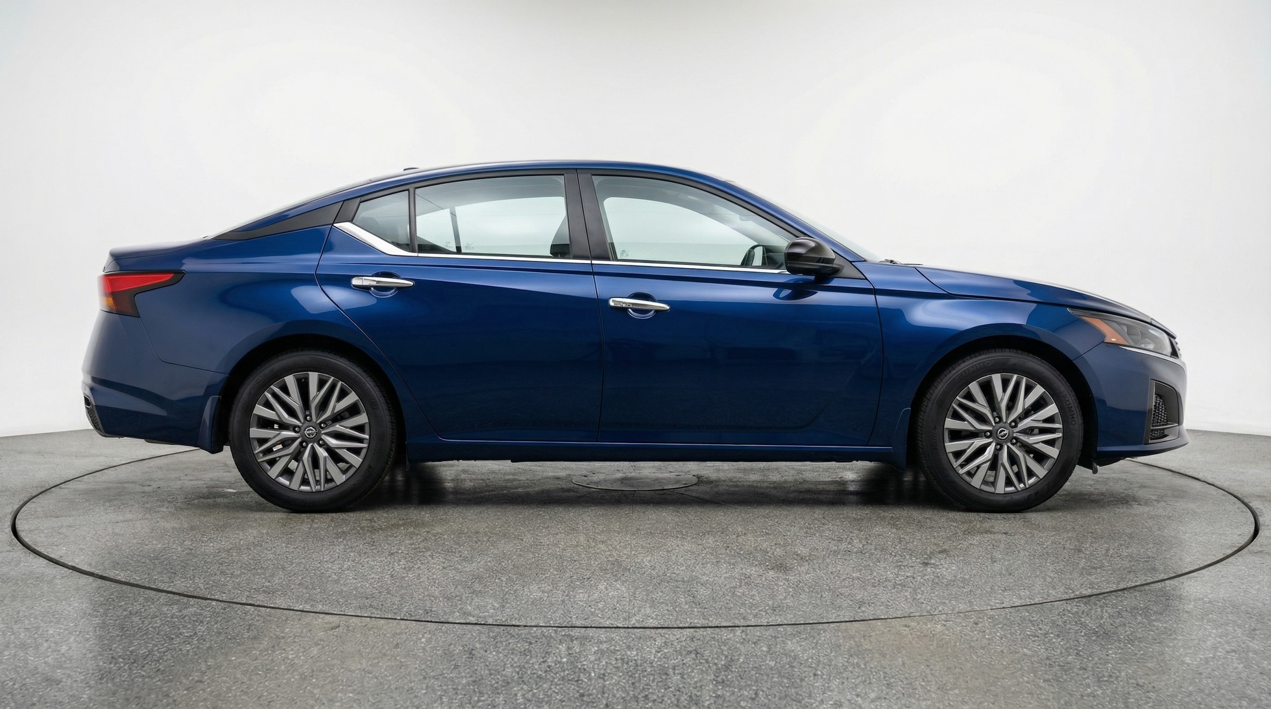 Thumbnail: 2025 Nissan Altima - 8