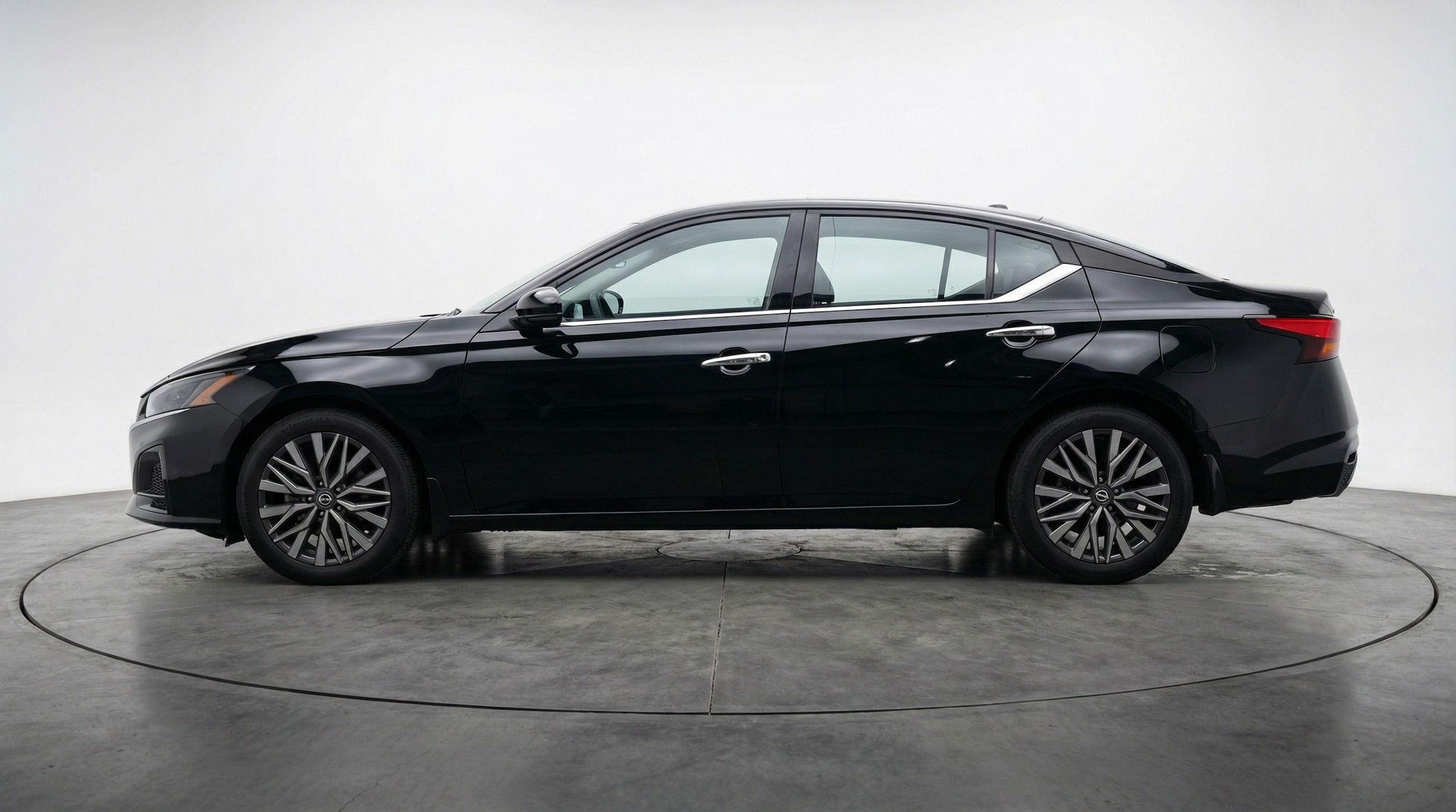 Thumbnail: 2025 Nissan Altima - 4