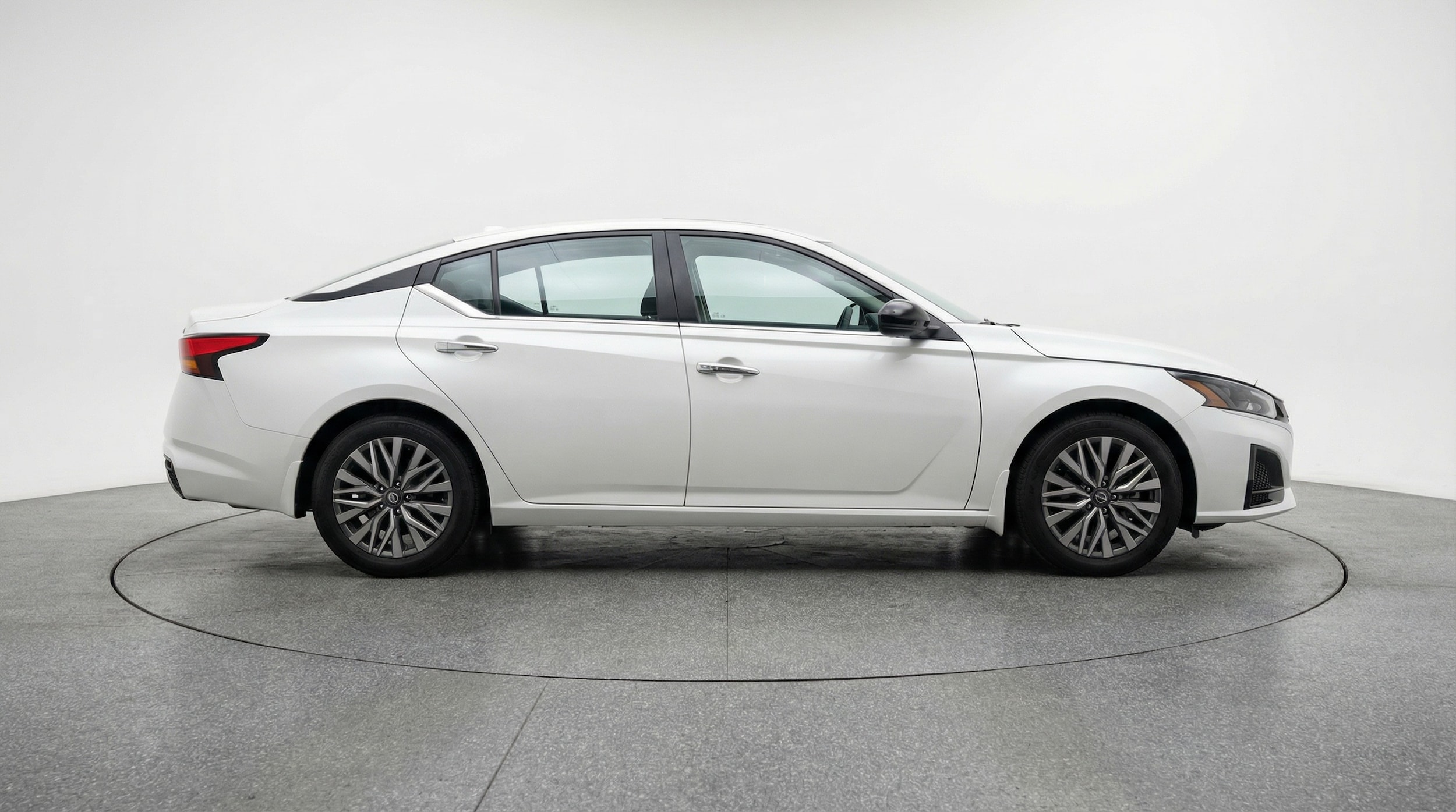 Thumbnail: 2025 Nissan Altima - 8