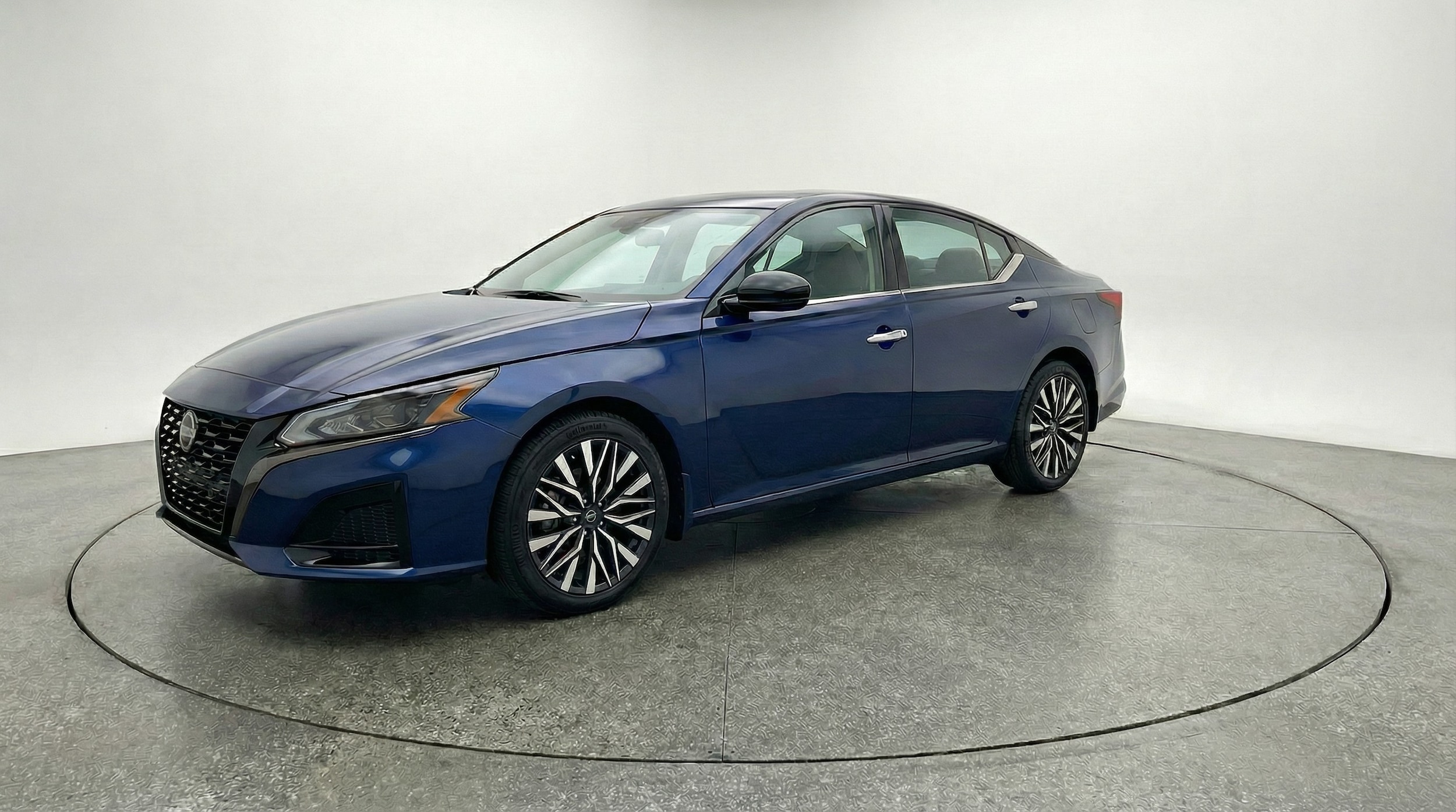 Thumbnail: 2025 Nissan Altima - 3