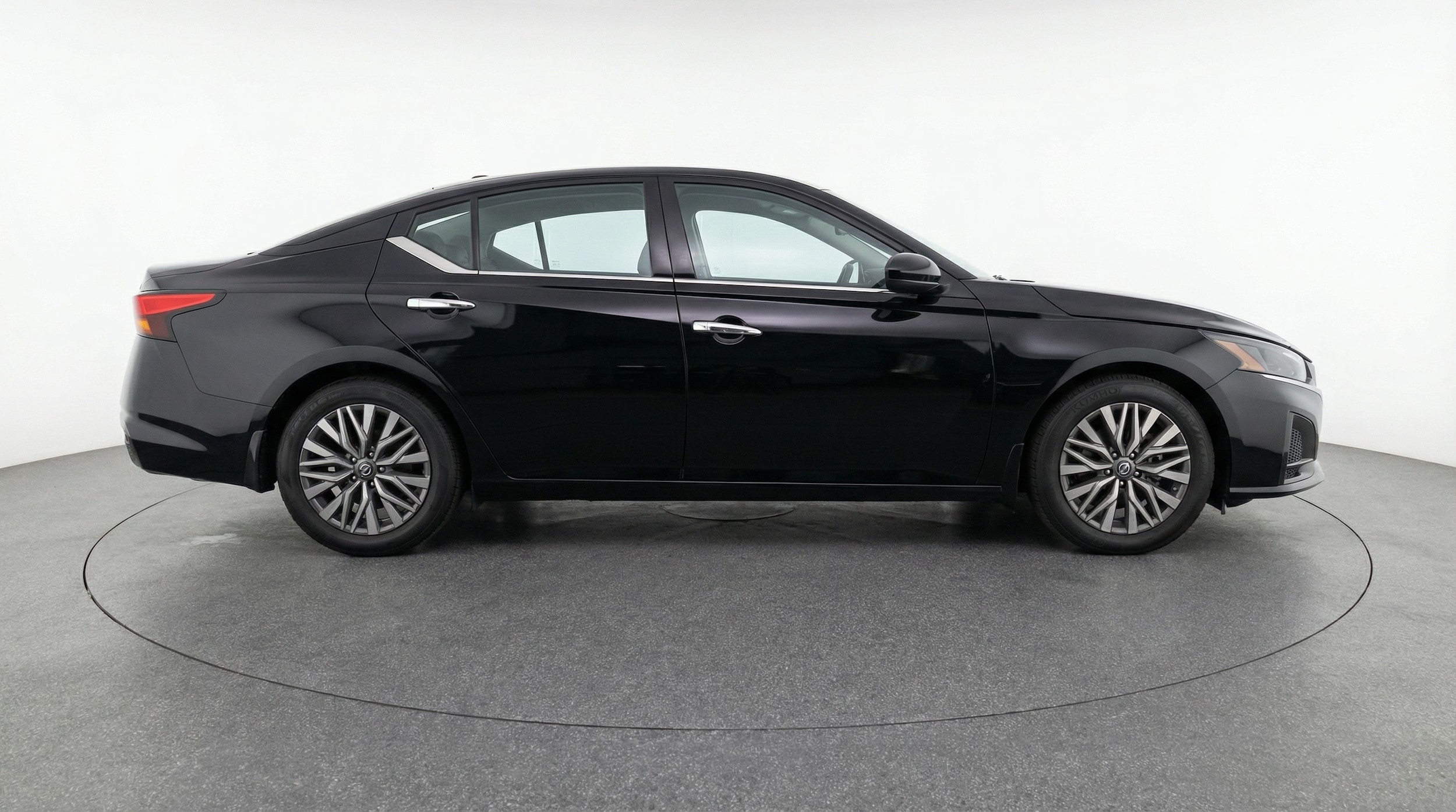 Thumbnail: 2025 Nissan Altima - 8