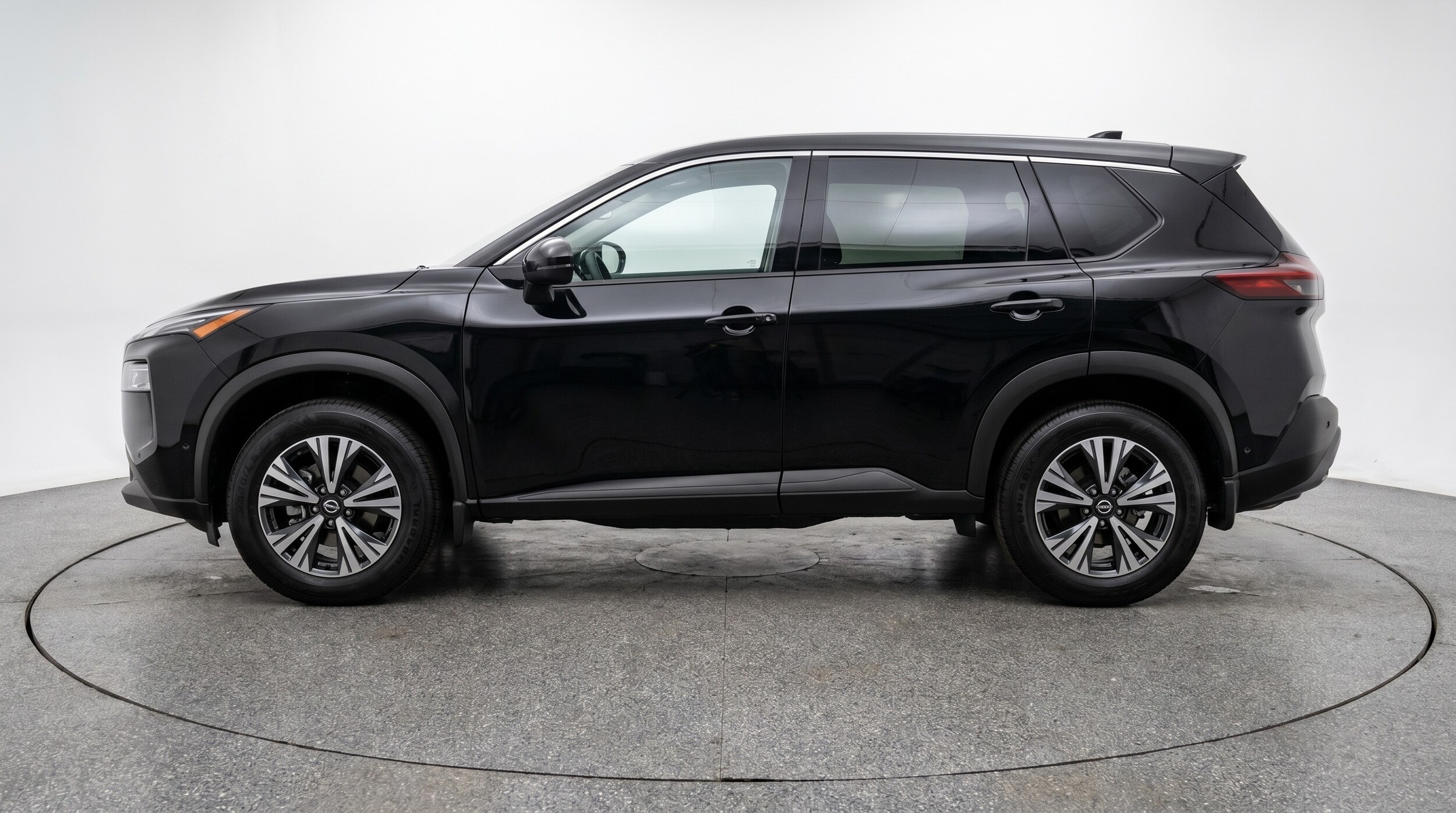 Thumbnail: 2023 Nissan Rogue - 4