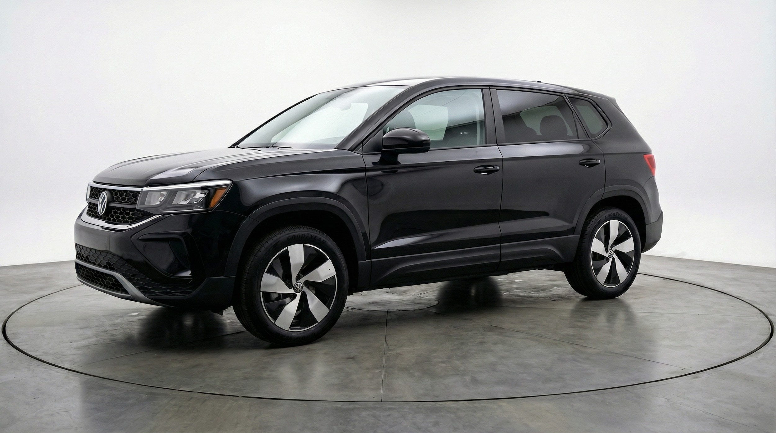 Thumbnail: 2025 Volkswagen Taos - 3