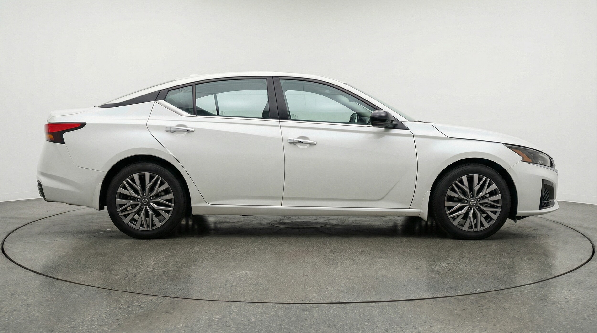 Thumbnail: 2025 Nissan Altima - 8