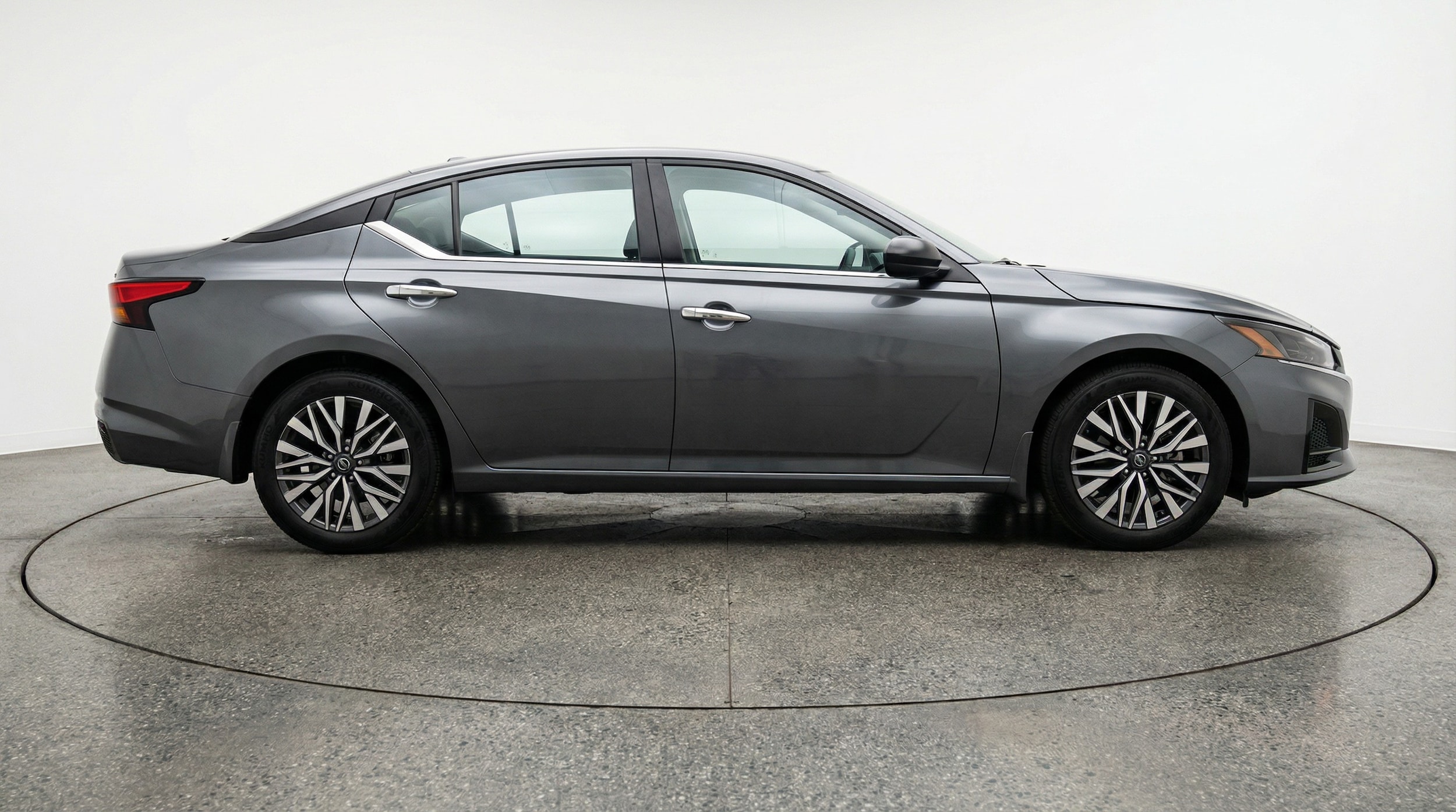 Thumbnail: 2025 Nissan Altima - 8