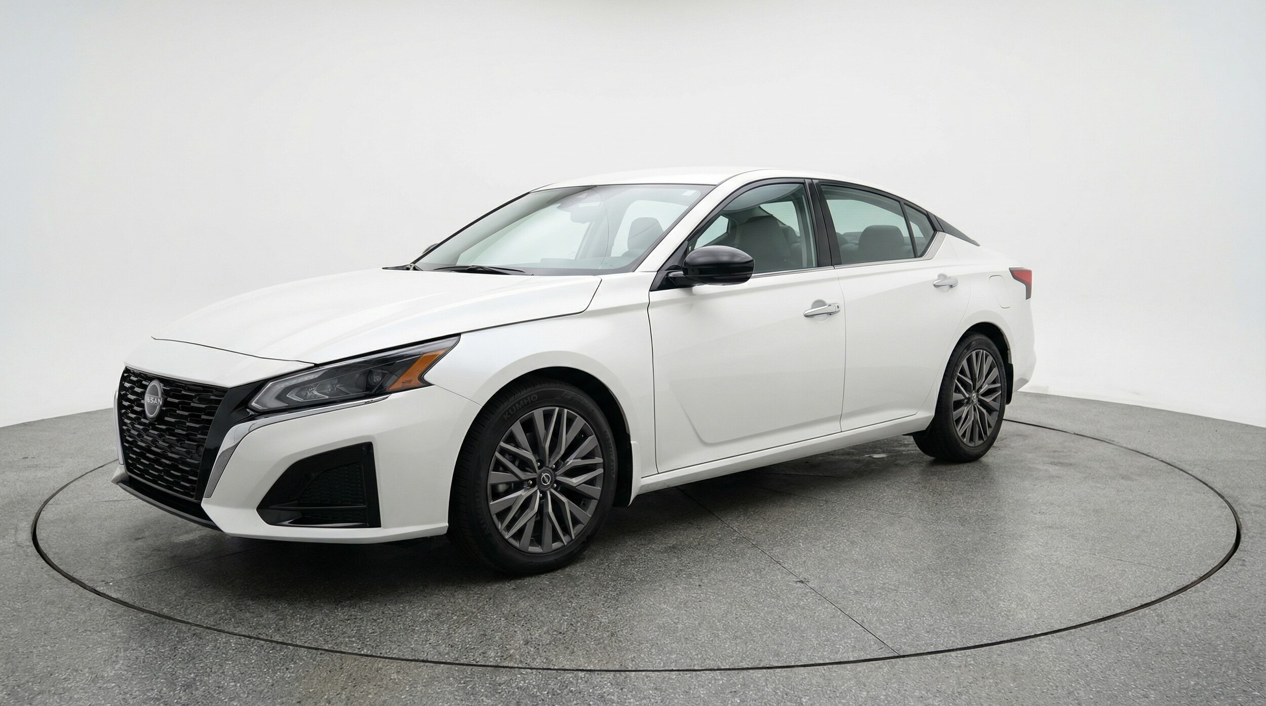 Thumbnail: 2025 Nissan Altima - 3