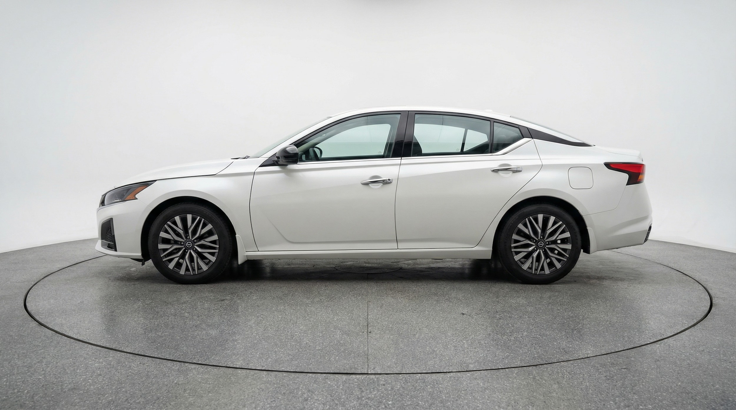 Thumbnail: 2025 Nissan Altima - 4