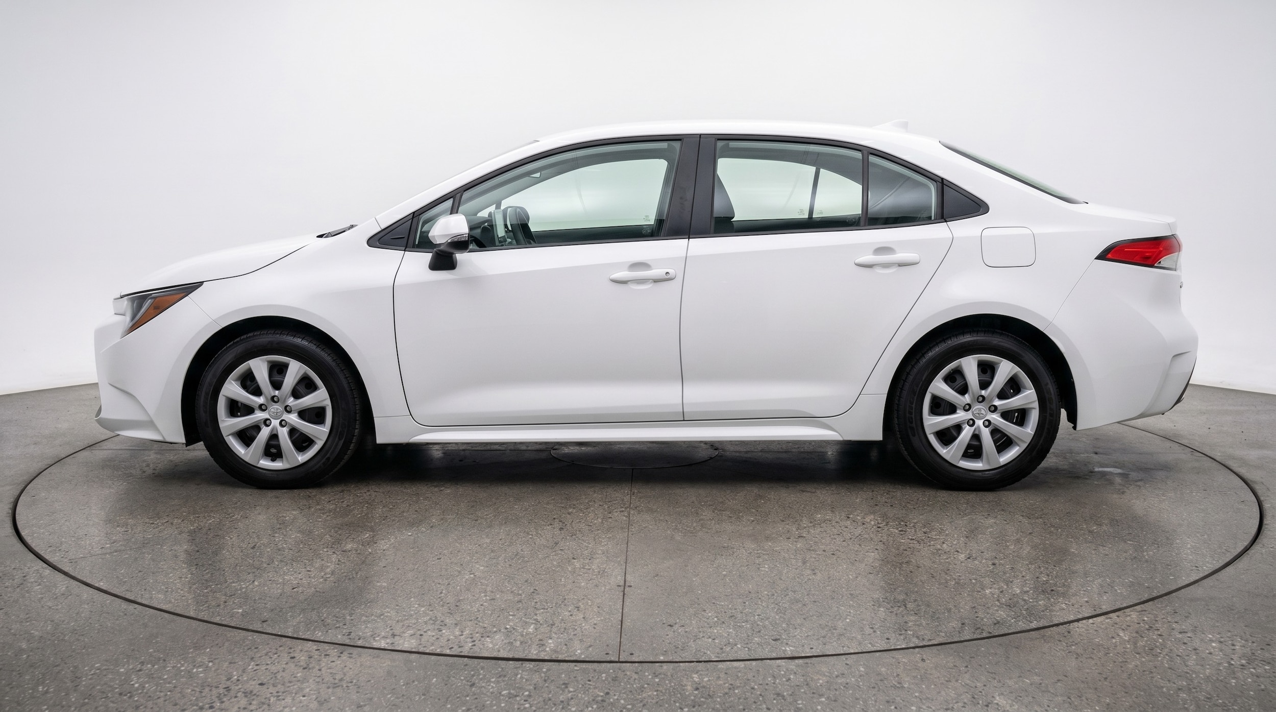 Thumbnail: 2025 Toyota Corolla - 4