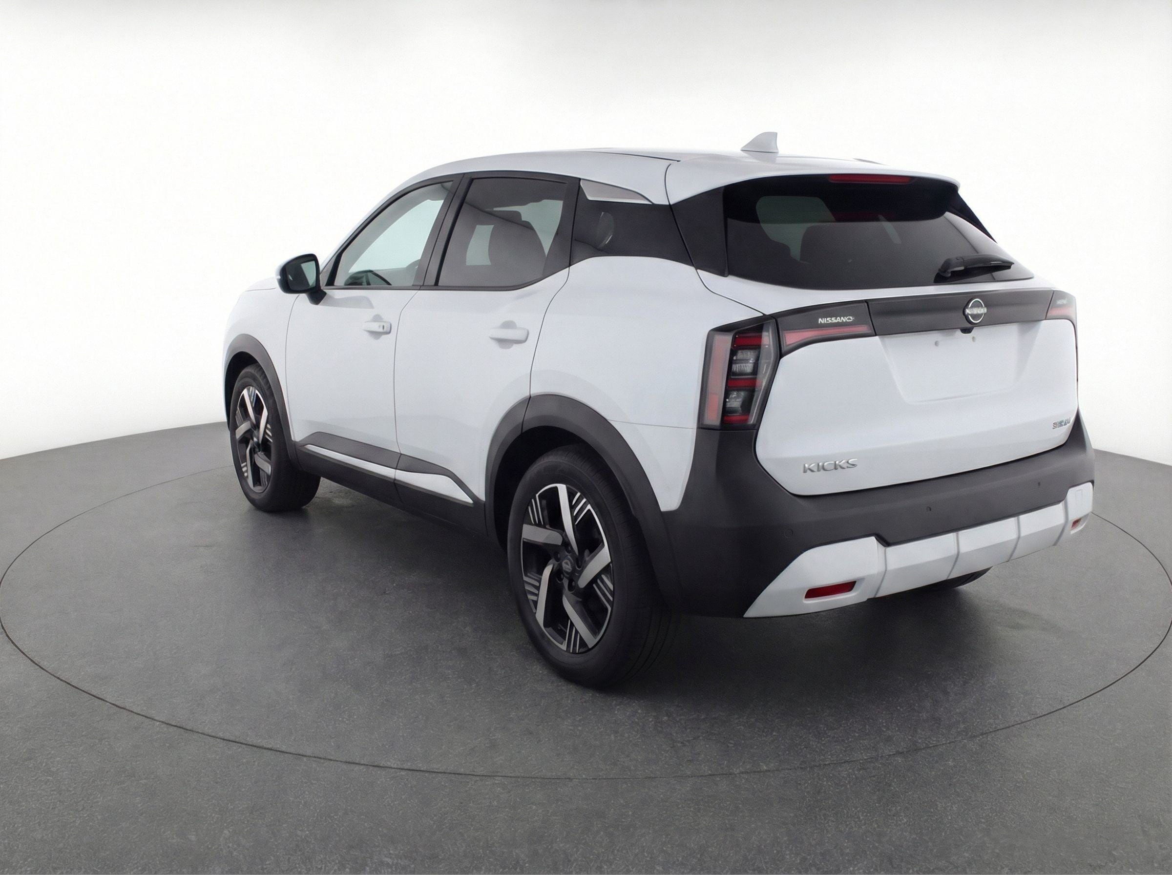 Thumbnail: 2025 Nissan Kicks - 5