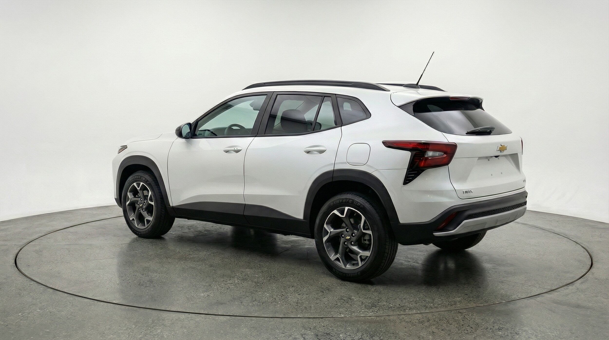 Thumbnail: 2025 Chevrolet Trax - 5