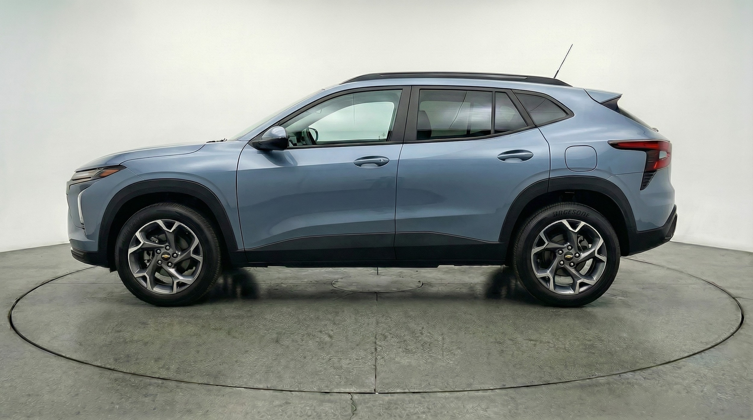 Thumbnail: 2025 Chevrolet Trax - 4