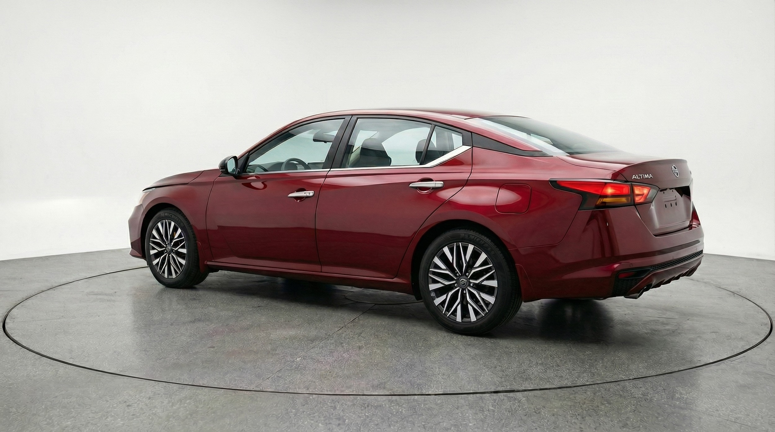 Thumbnail: 2025 Nissan Altima - 5