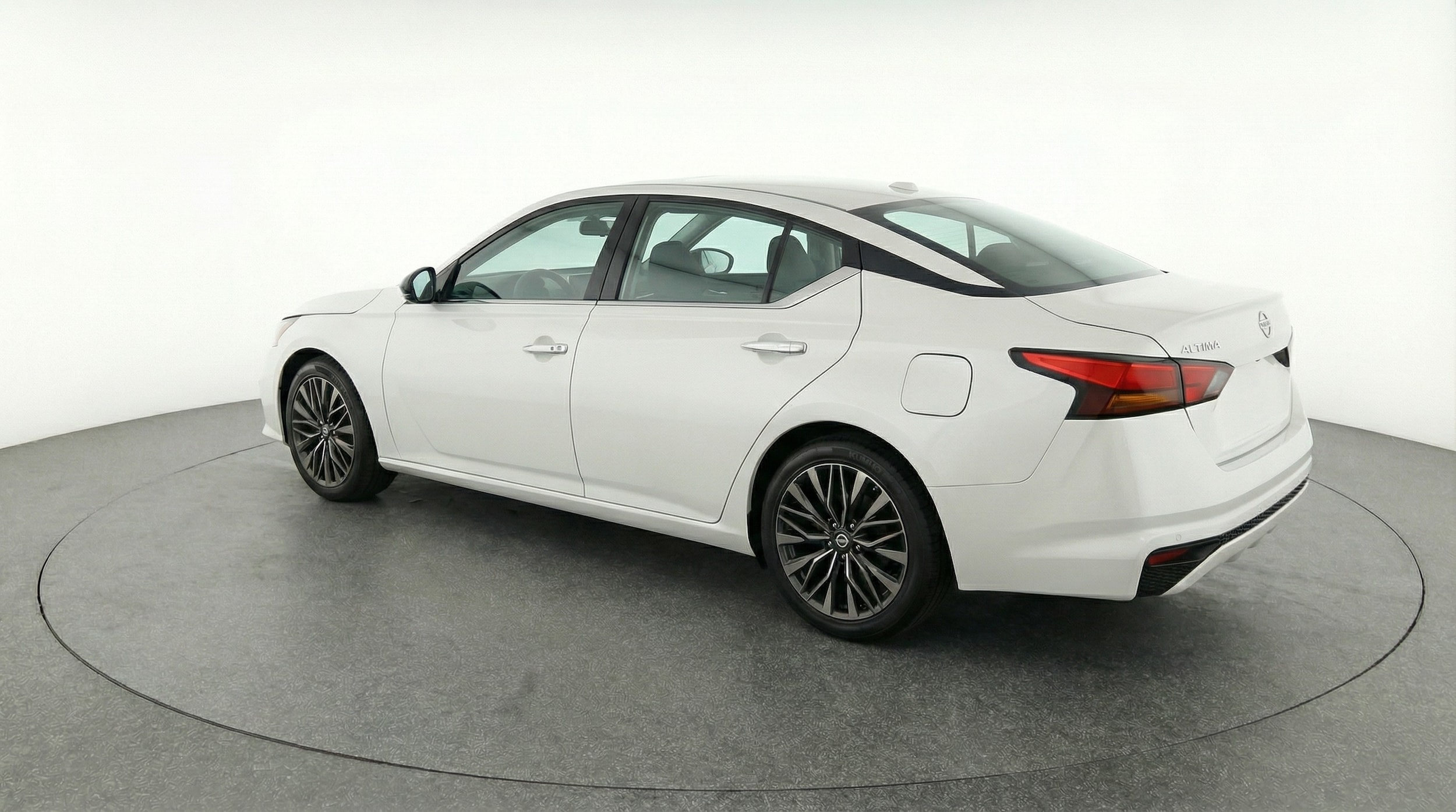 Thumbnail: 2025 Nissan Altima - 5