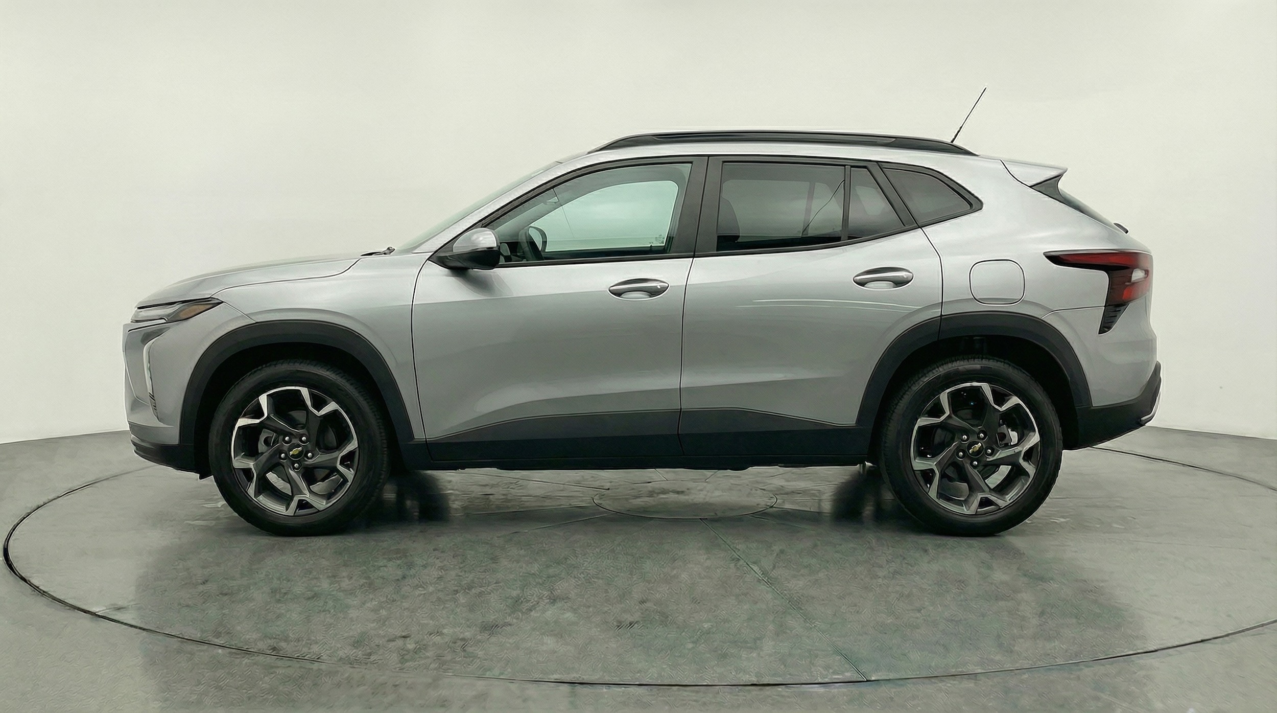 Thumbnail: 2025 Chevrolet Trax - 4