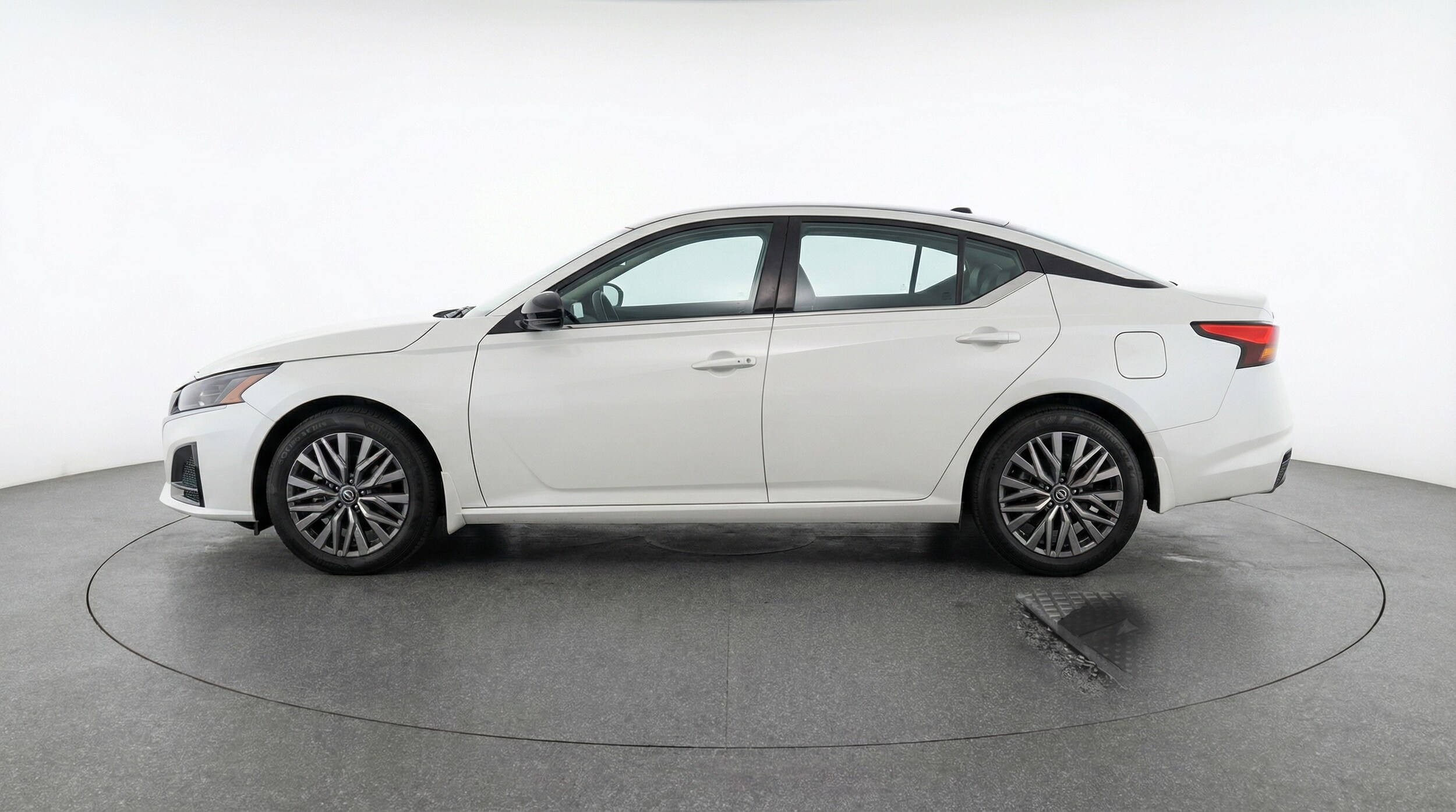 Thumbnail: 2025 Nissan Altima - 4