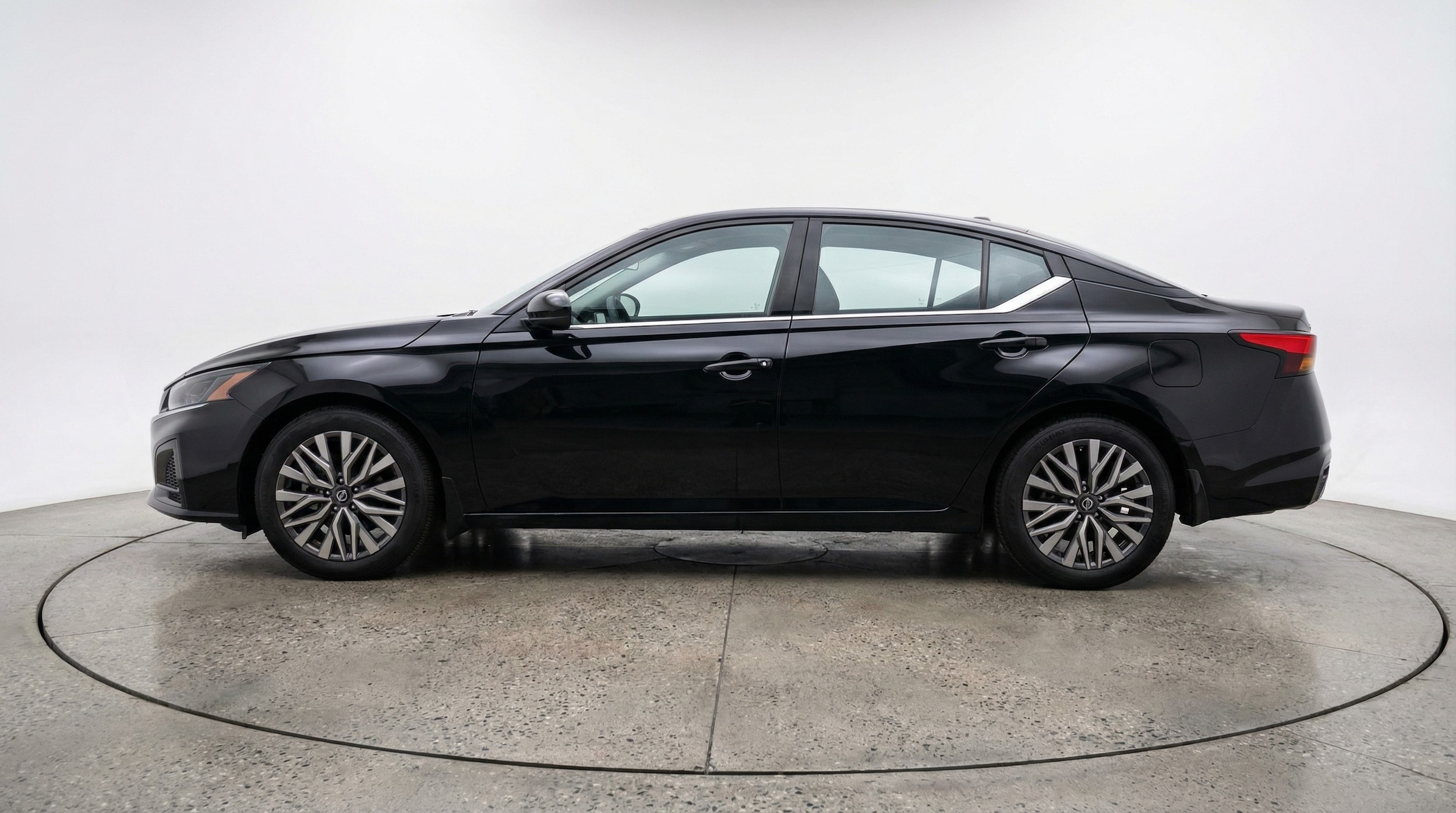 Thumbnail: 2025 Nissan Altima - 4