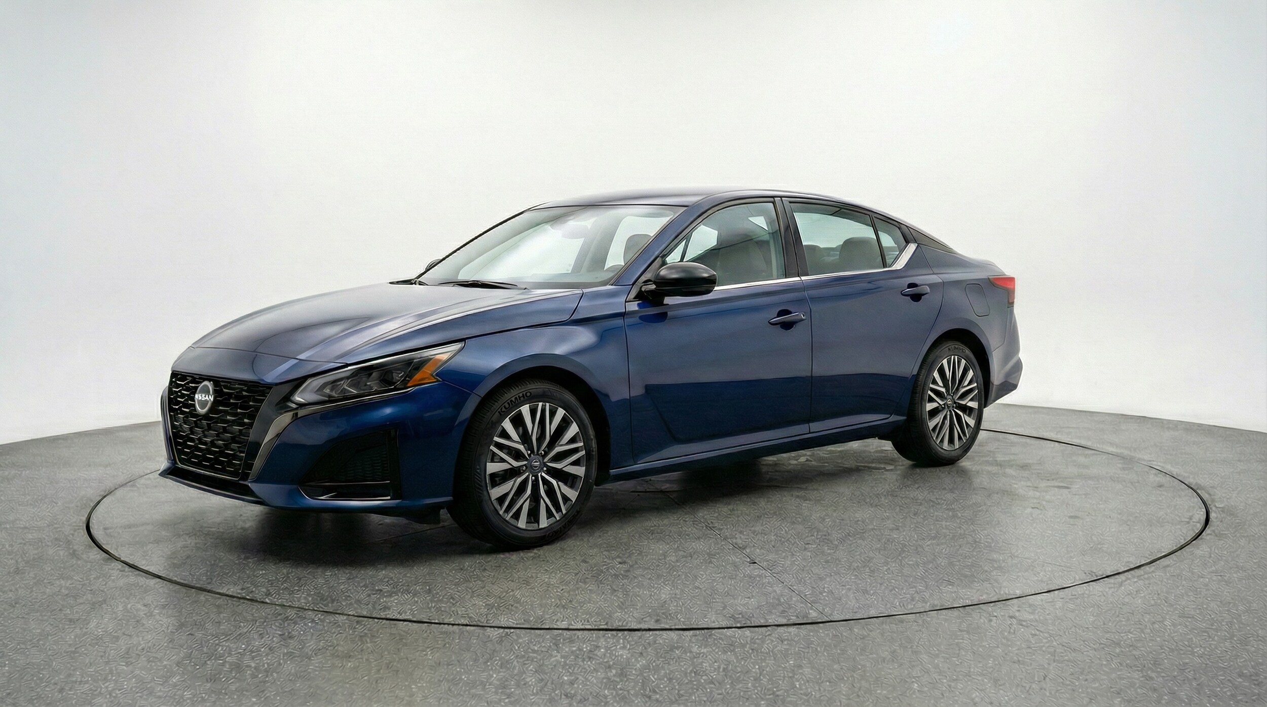 Thumbnail: 2025 Nissan Altima - 3