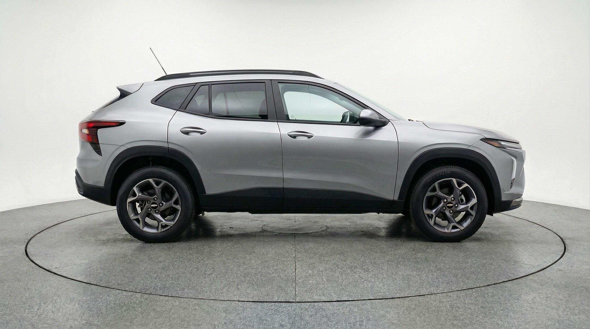 Thumbnail: 2025 Chevrolet Trax - 8