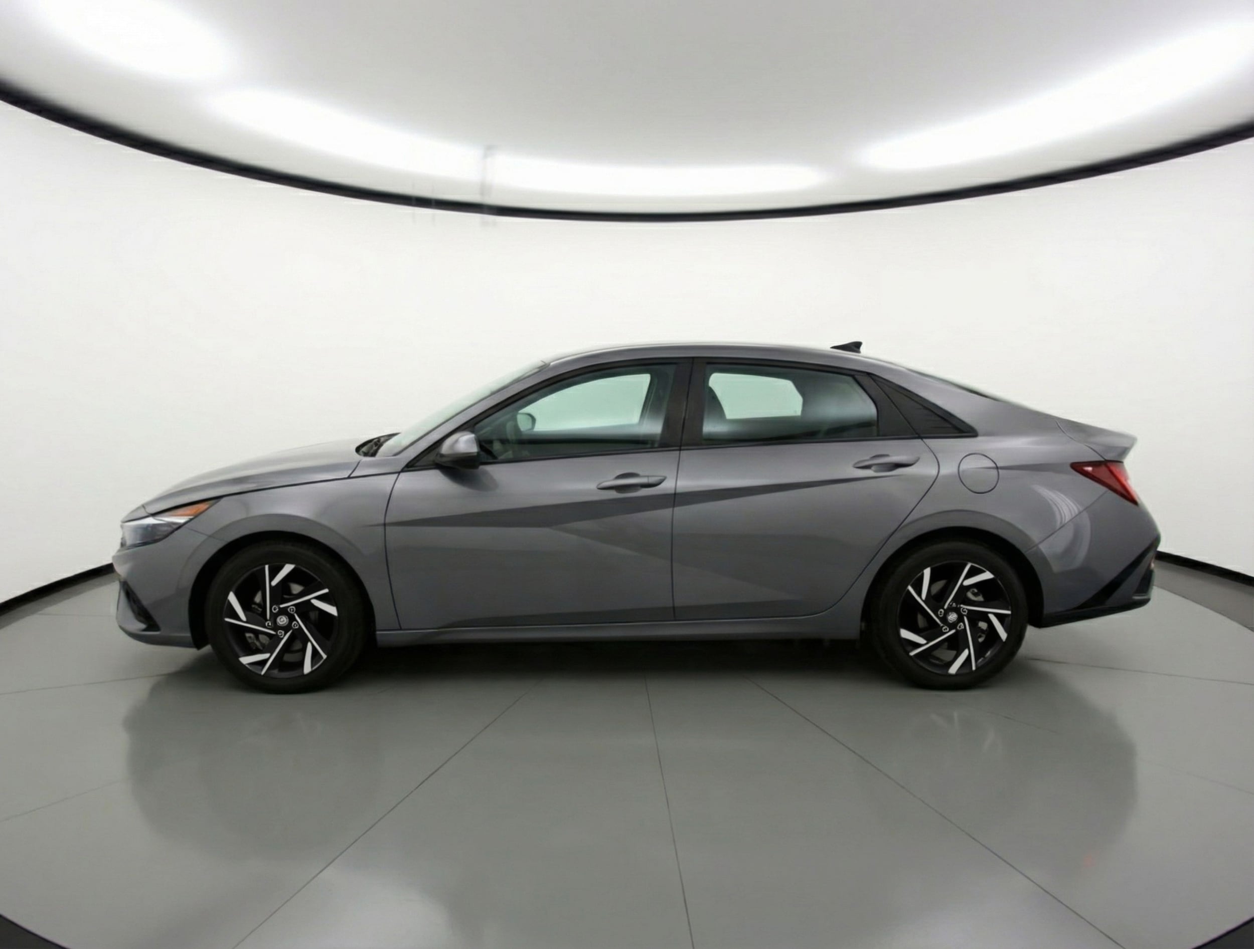 Thumbnail: 2025 Hyundai Elantra - 4