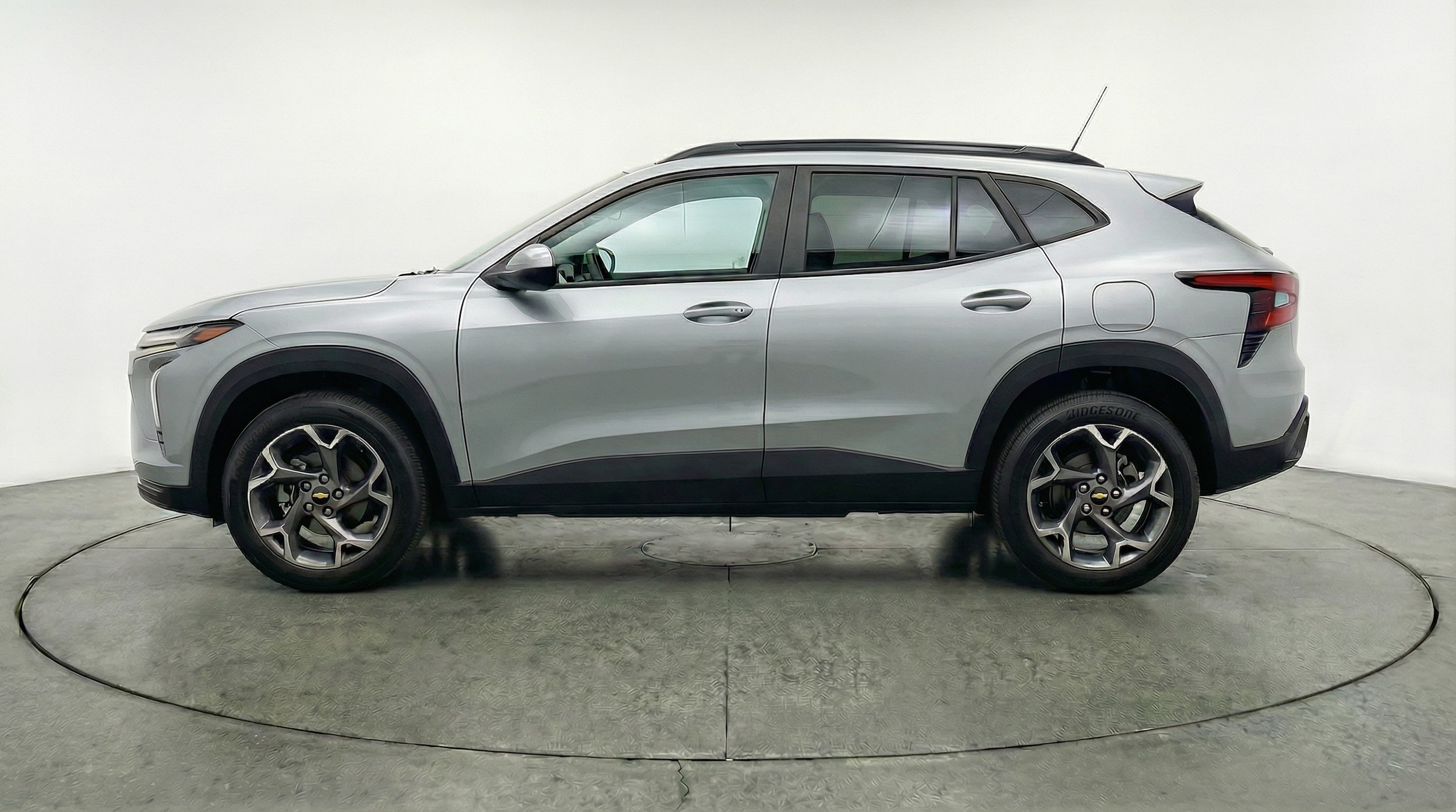 Thumbnail: 2025 Chevrolet Trax - 4