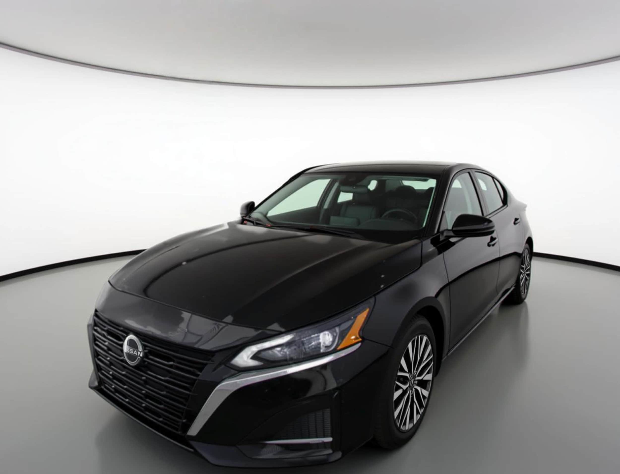 Thumbnail: 2025 Nissan Altima - 3