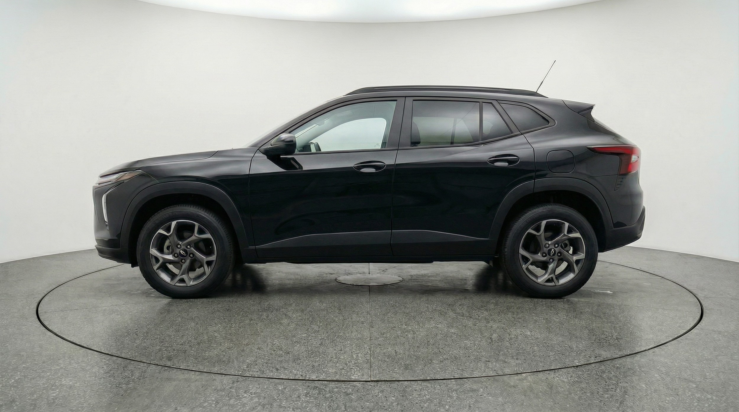 Thumbnail: 2025 Chevrolet Trax - 4