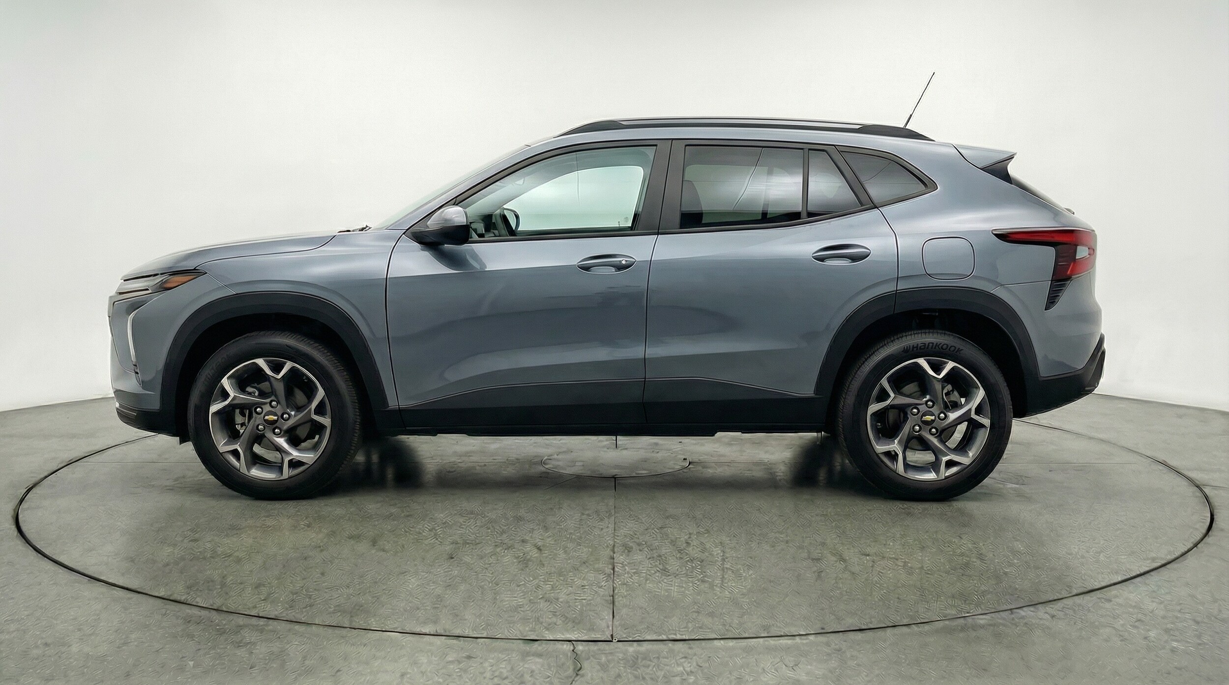 Thumbnail: 2025 Chevrolet Trax - 4