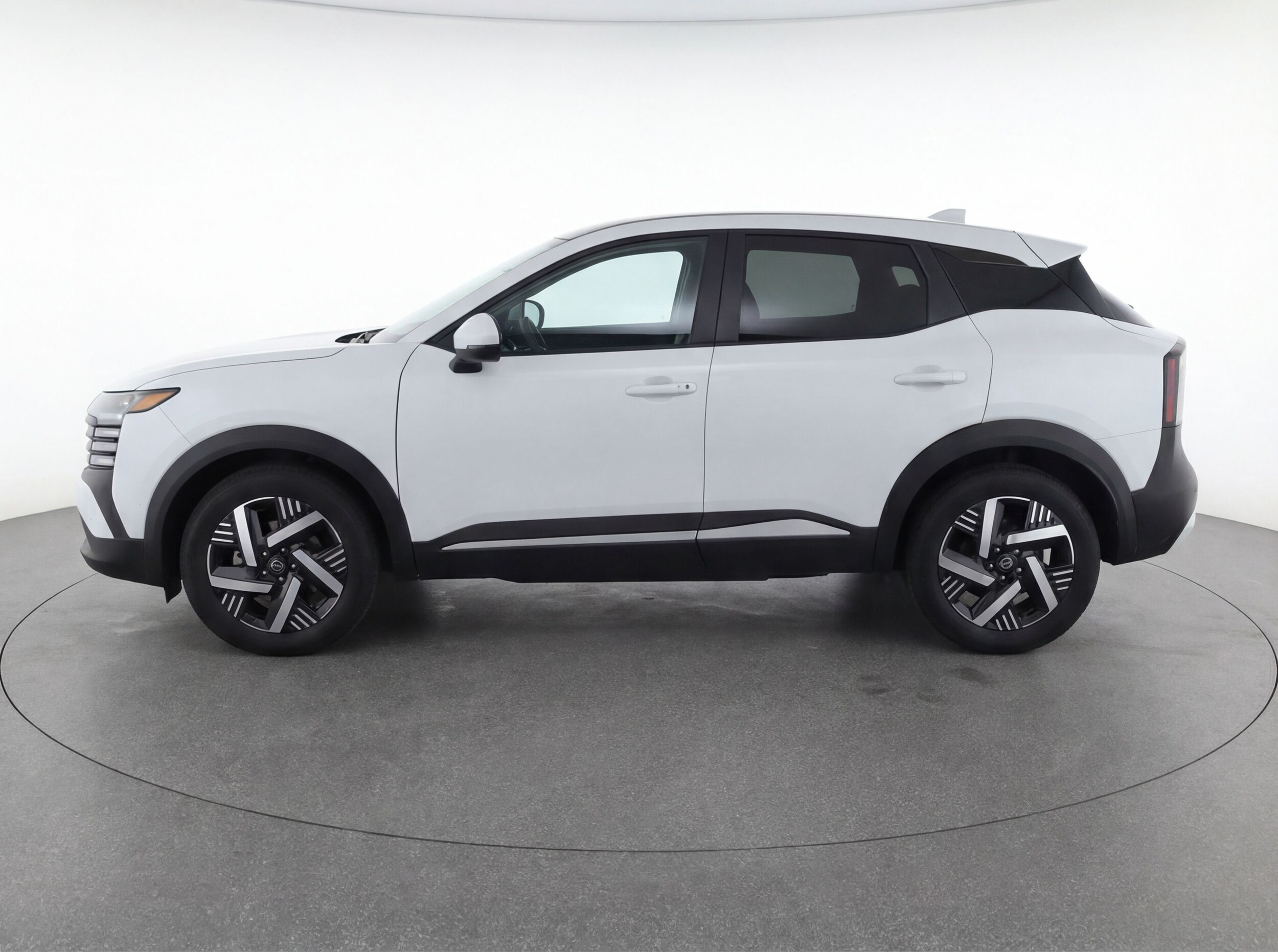 Thumbnail: 2025 Nissan Kicks - 4