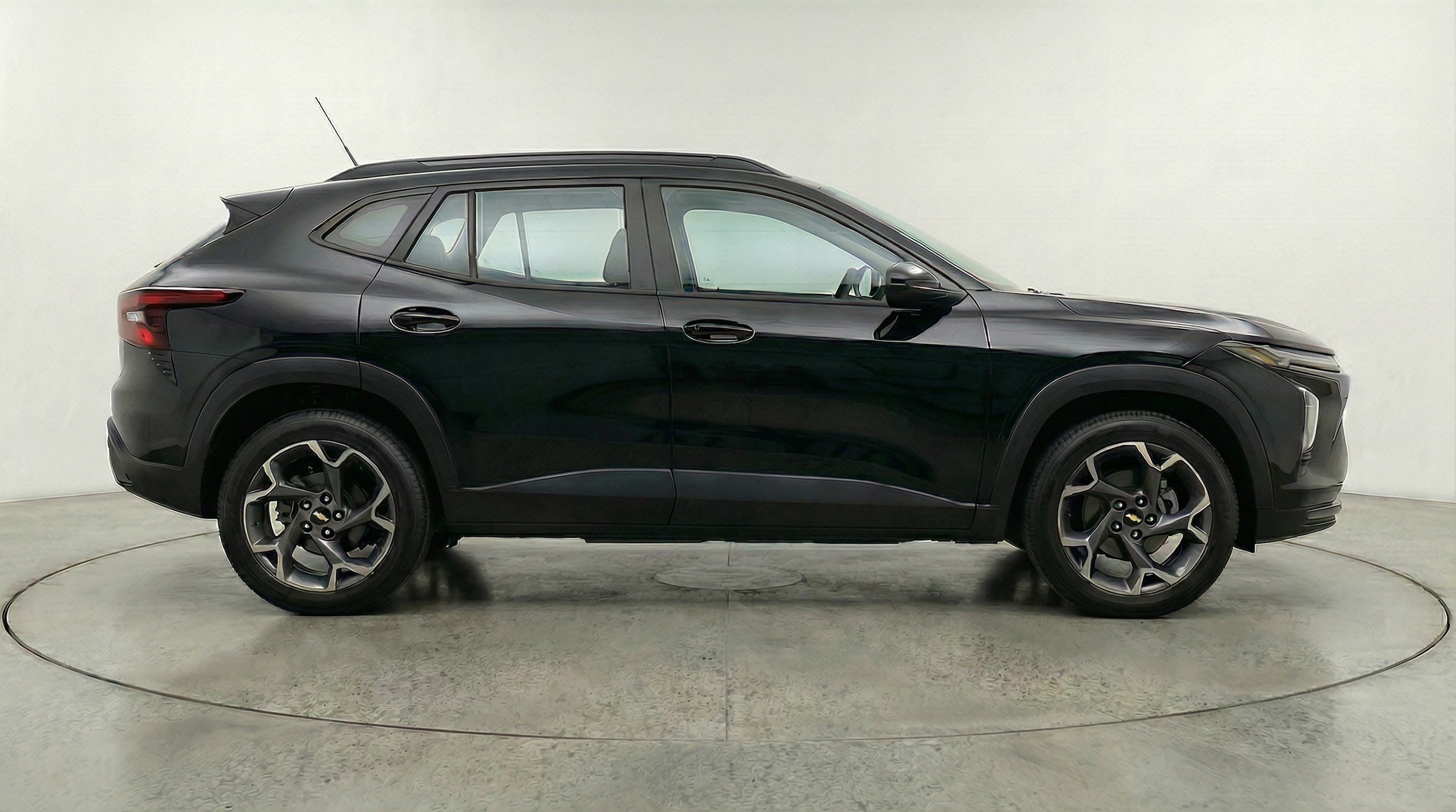 Thumbnail: 2025 Chevrolet Trax - 8