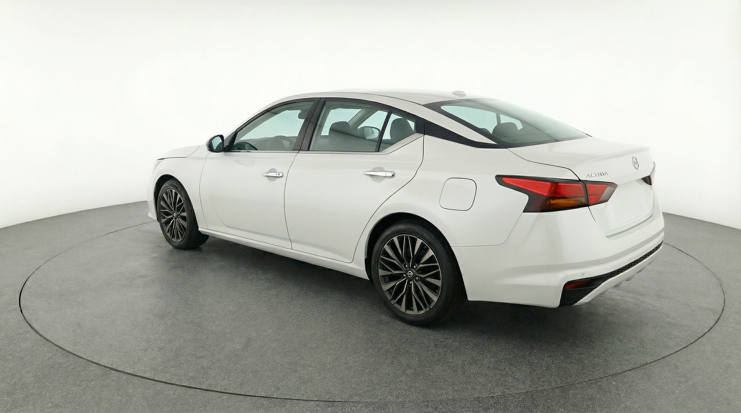 Thumbnail: 2025 Nissan Altima - 5