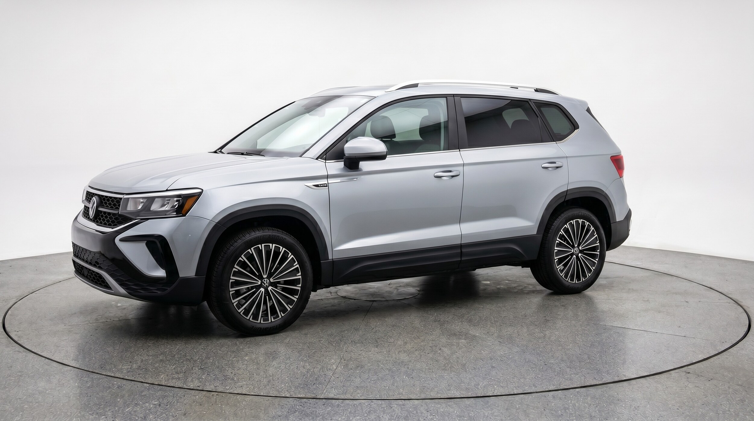 Thumbnail: 2025 Volkswagen Taos - 3