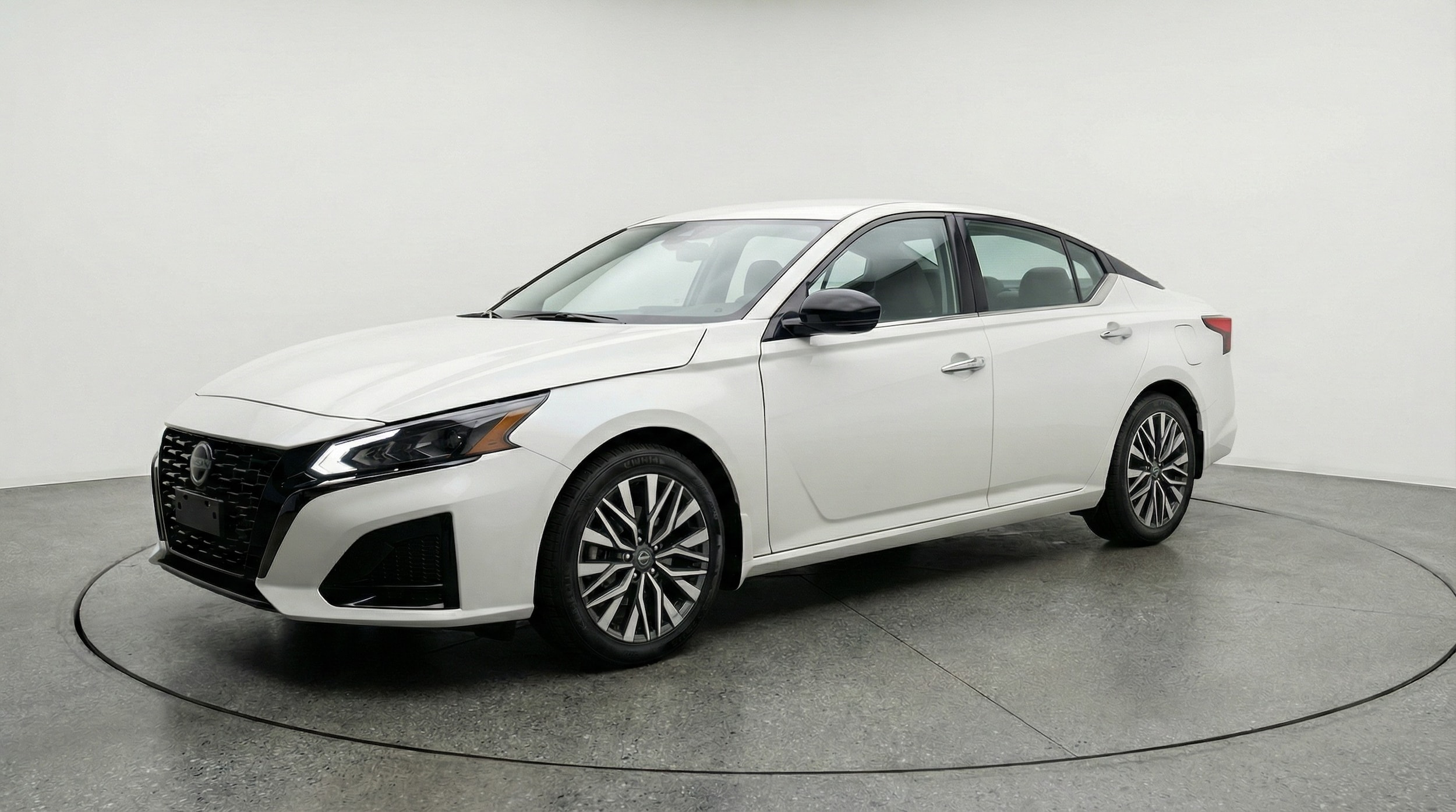 Thumbnail: 2025 Nissan Altima - 3