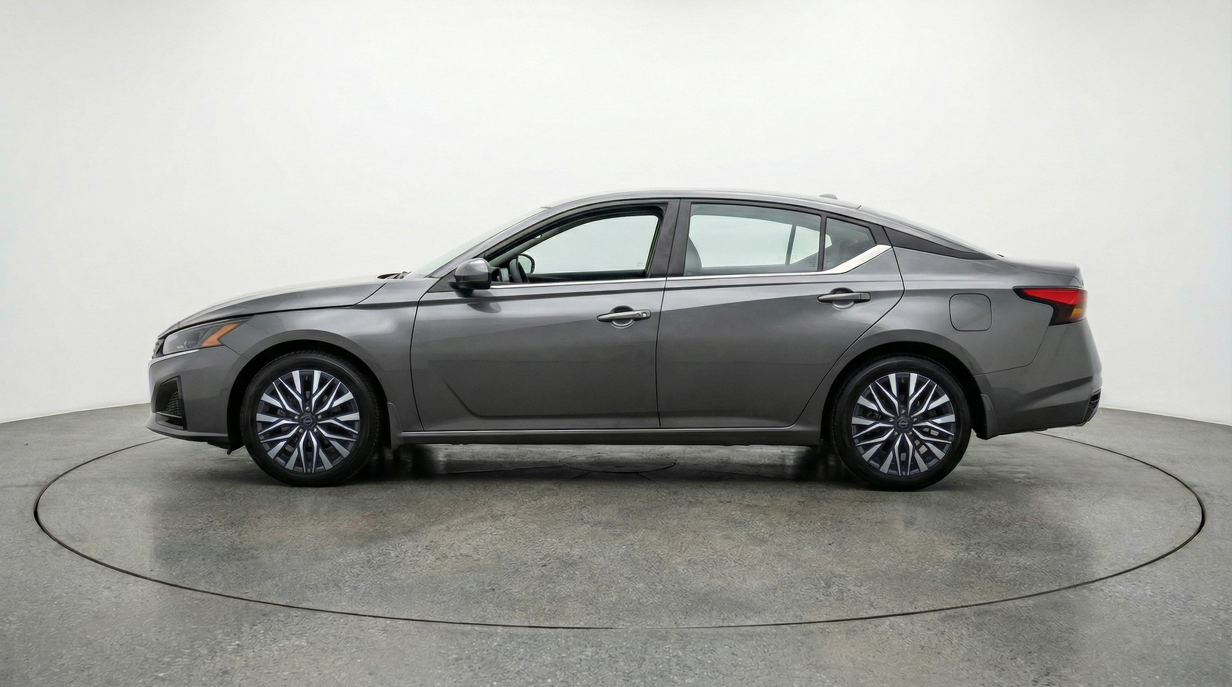 Thumbnail: 2025 Nissan Altima - 4