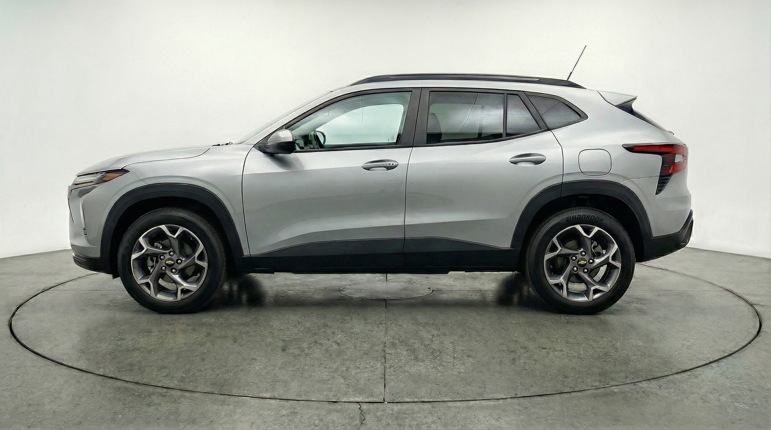 Thumbnail: 2025 Chevrolet Trax - 4