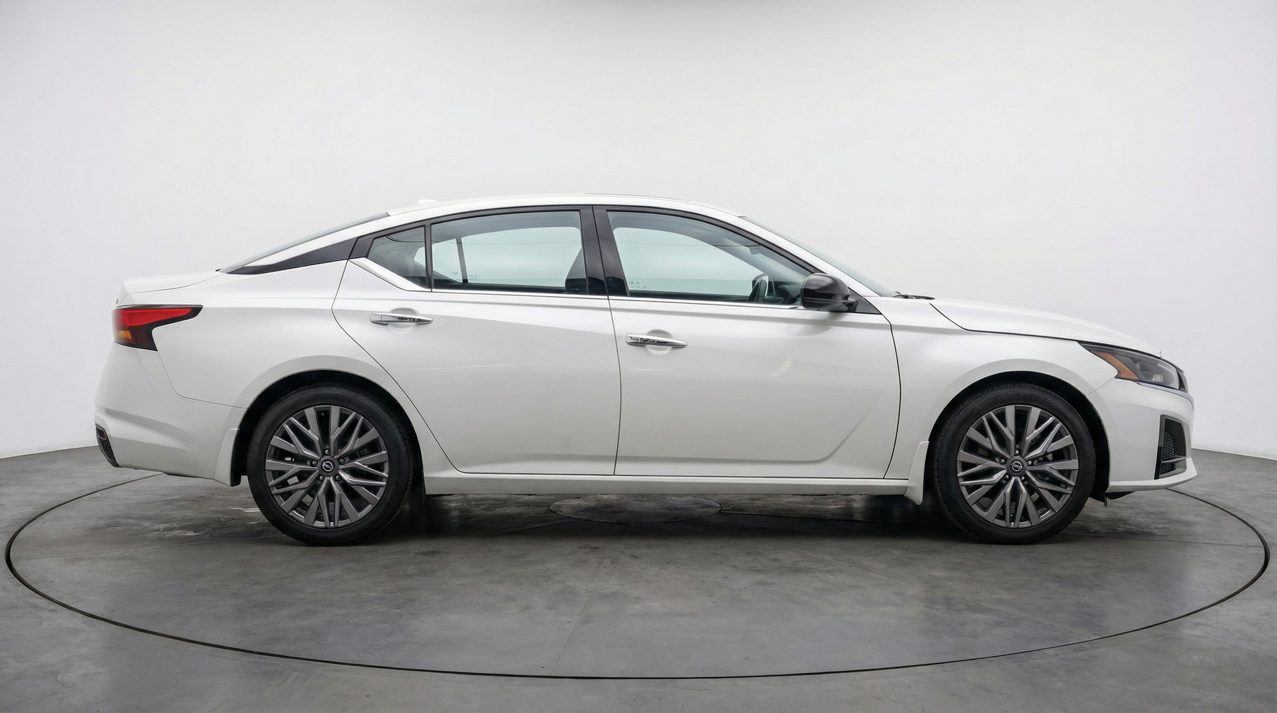 Thumbnail: 2025 Nissan Altima - 8