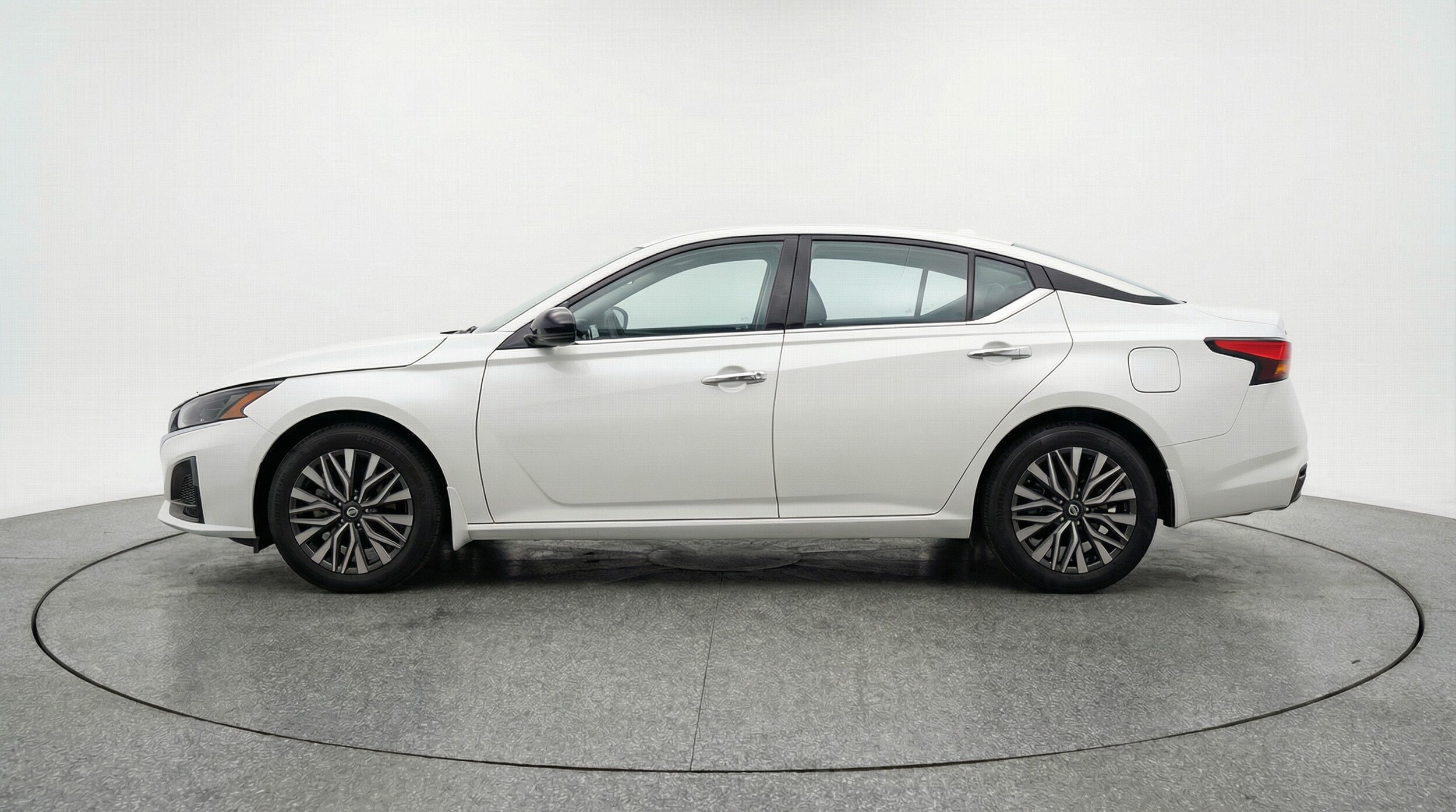 Thumbnail: 2025 Nissan Altima - 4