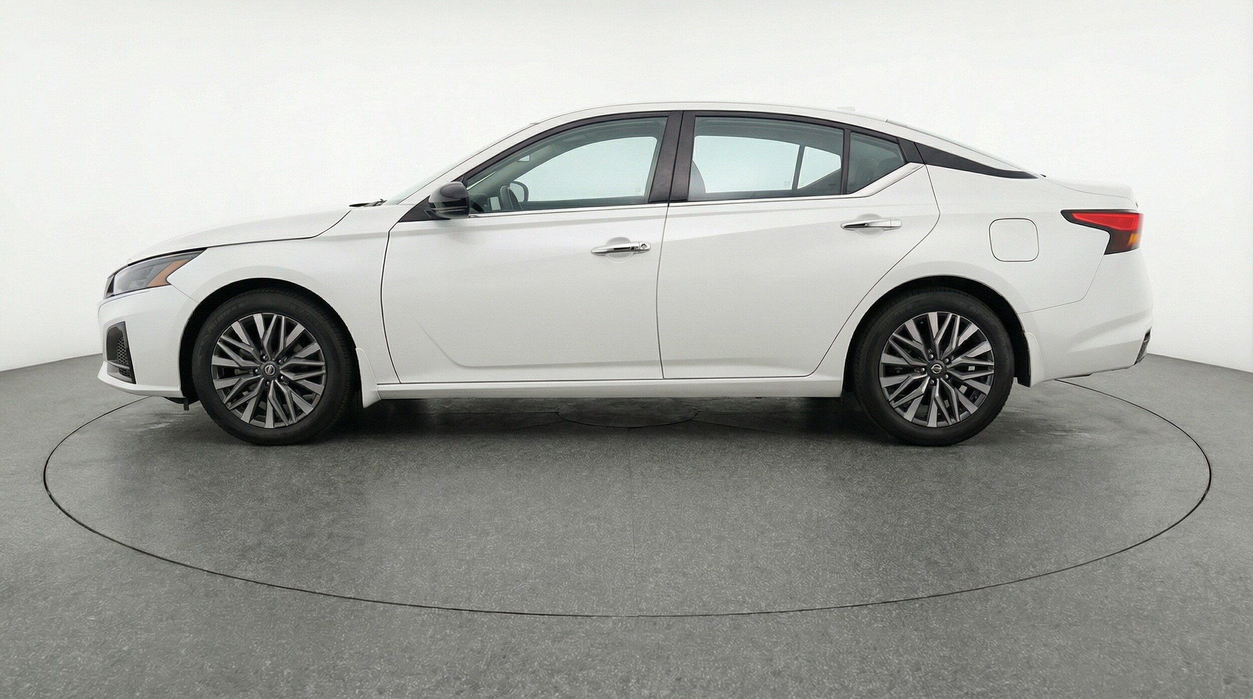 Thumbnail: 2025 Nissan Altima - 4