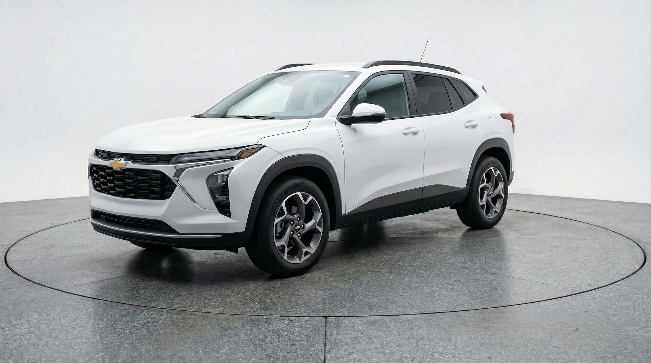 Thumbnail: 2025 Chevrolet Trax - 3