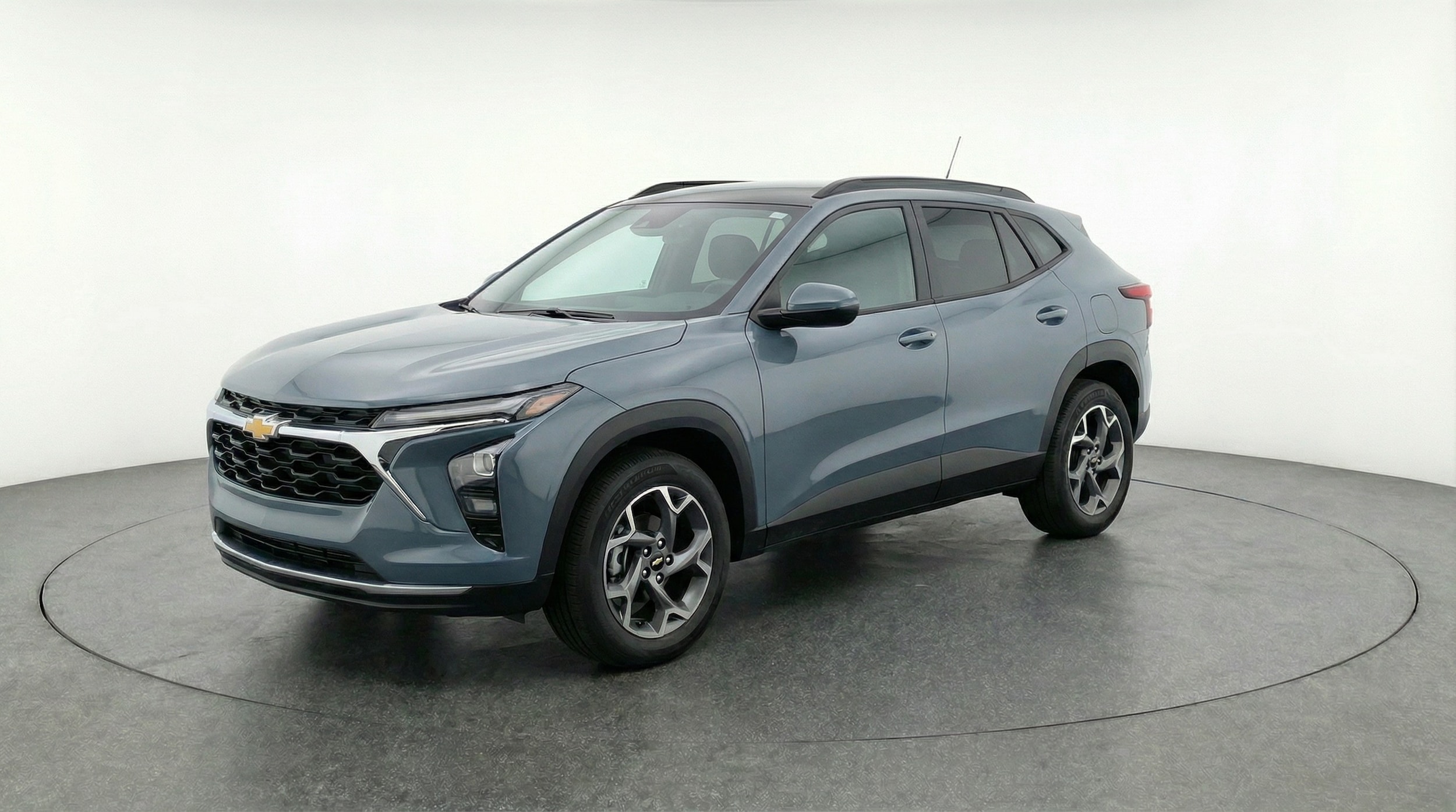 Thumbnail: 2025 Chevrolet Trax - 3