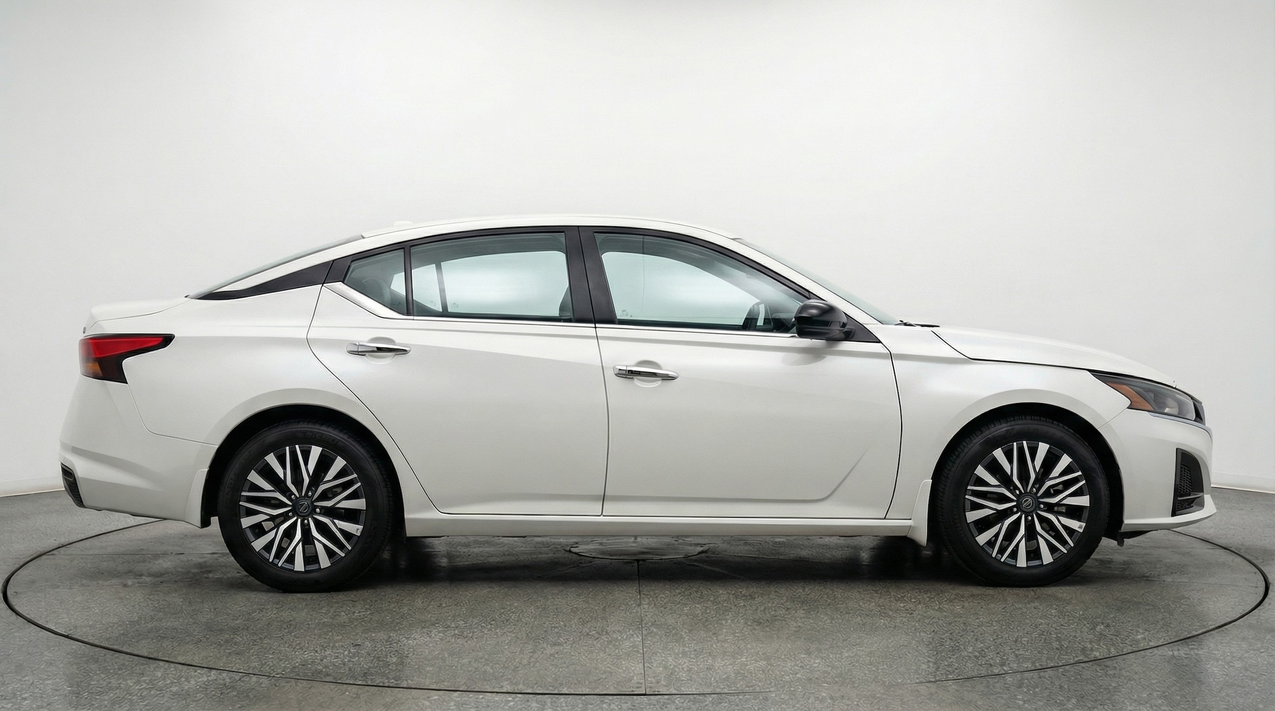 Thumbnail: 2025 Nissan Altima - 8