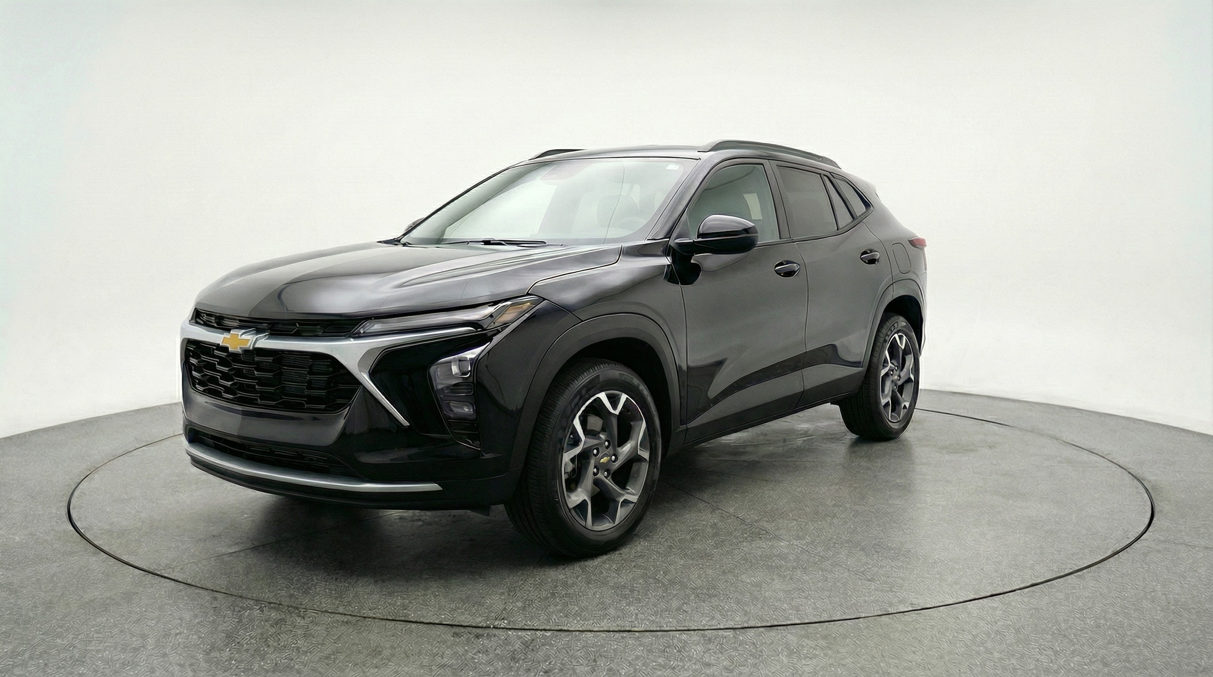 Thumbnail: 2025 Chevrolet Trax - 3