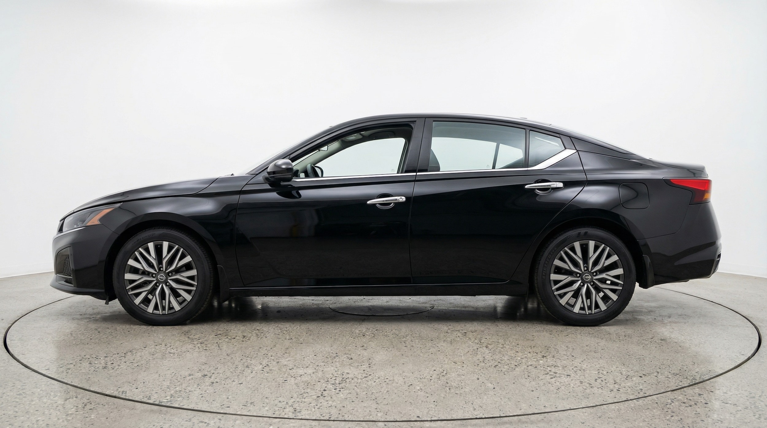 Thumbnail: 2025 Nissan Altima - 4