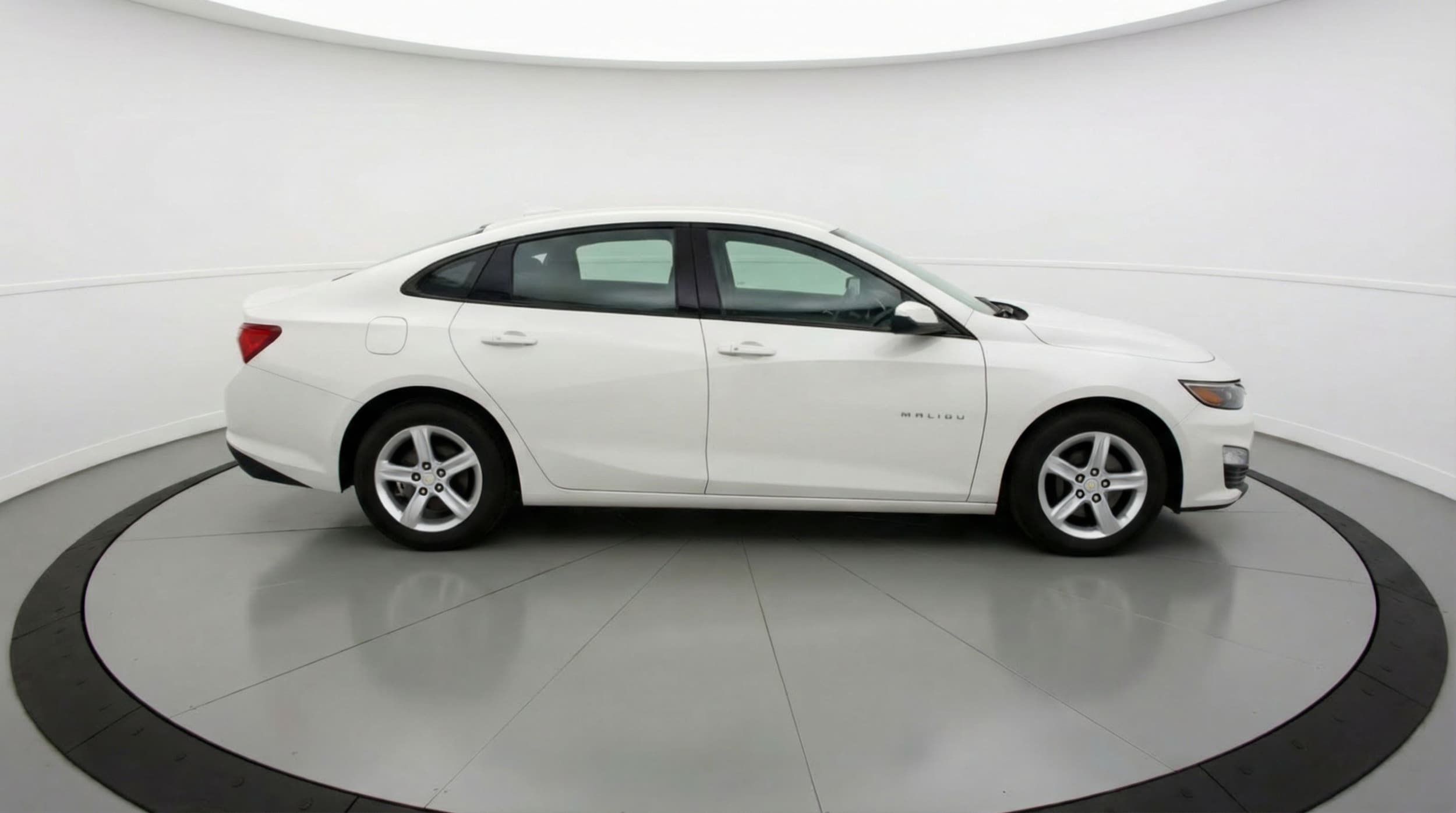 Thumbnail: 2024 Chevrolet Malibu - 8