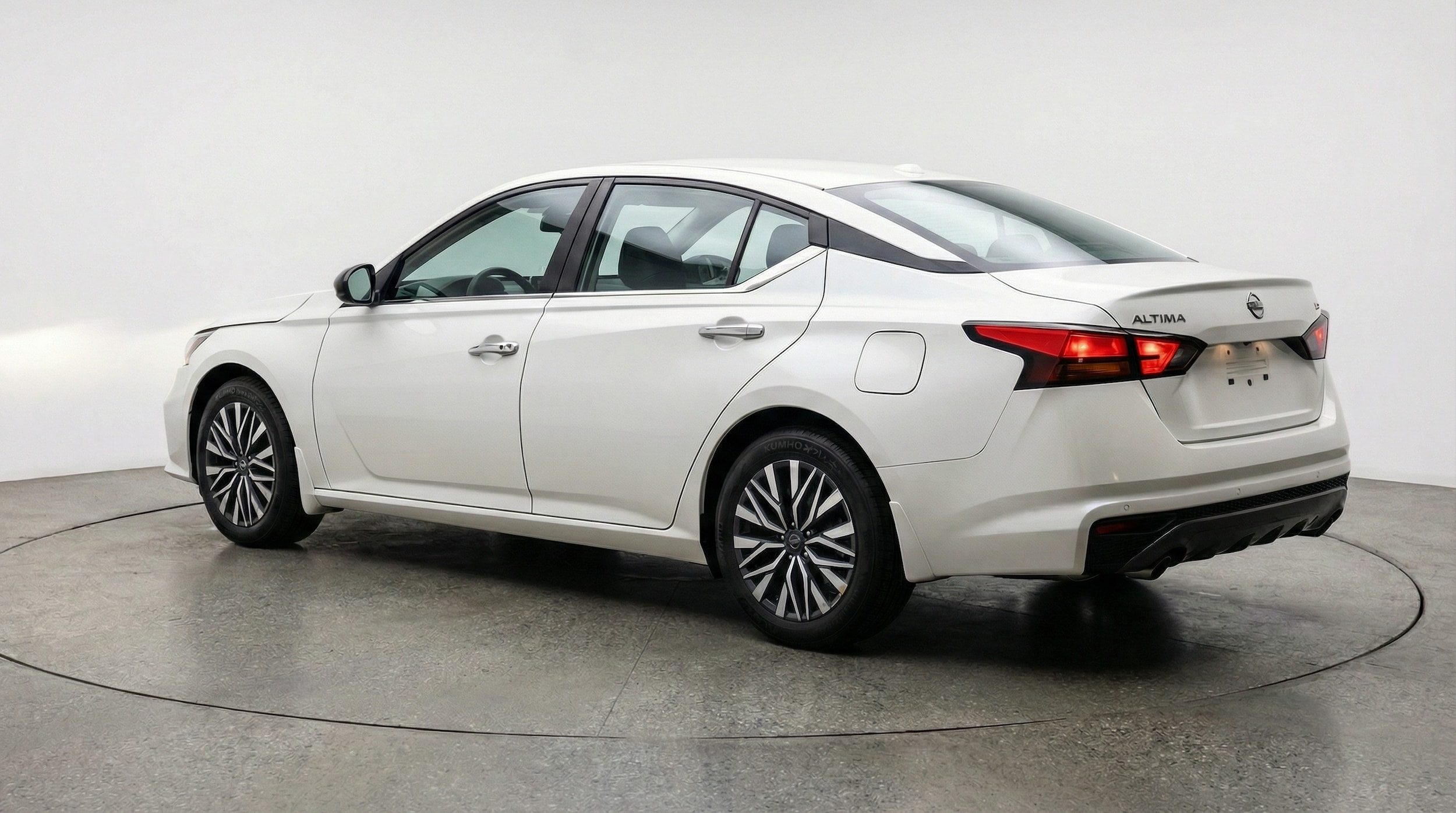 Thumbnail: 2025 Nissan Altima - 5