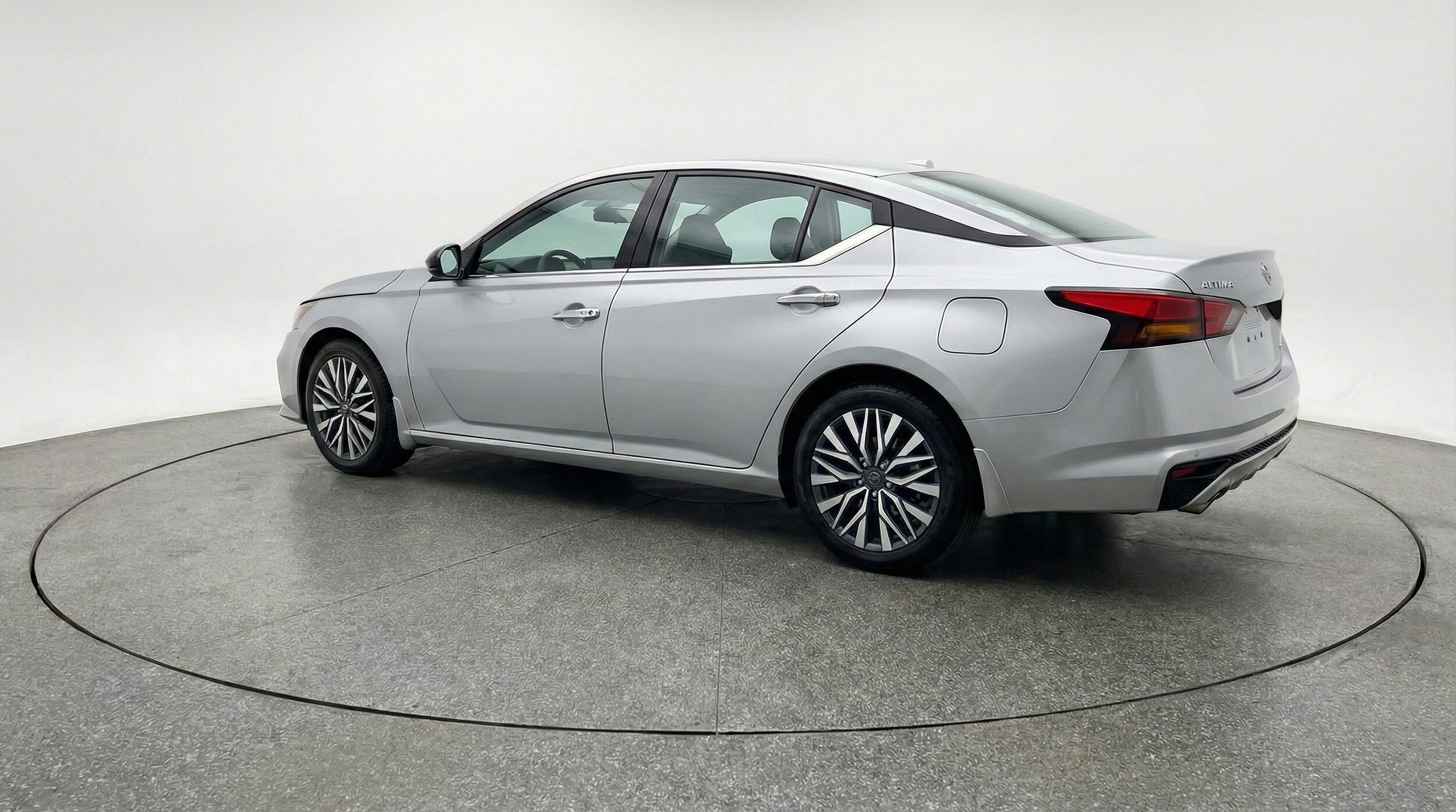 Thumbnail: 2025 Nissan Altima - 5