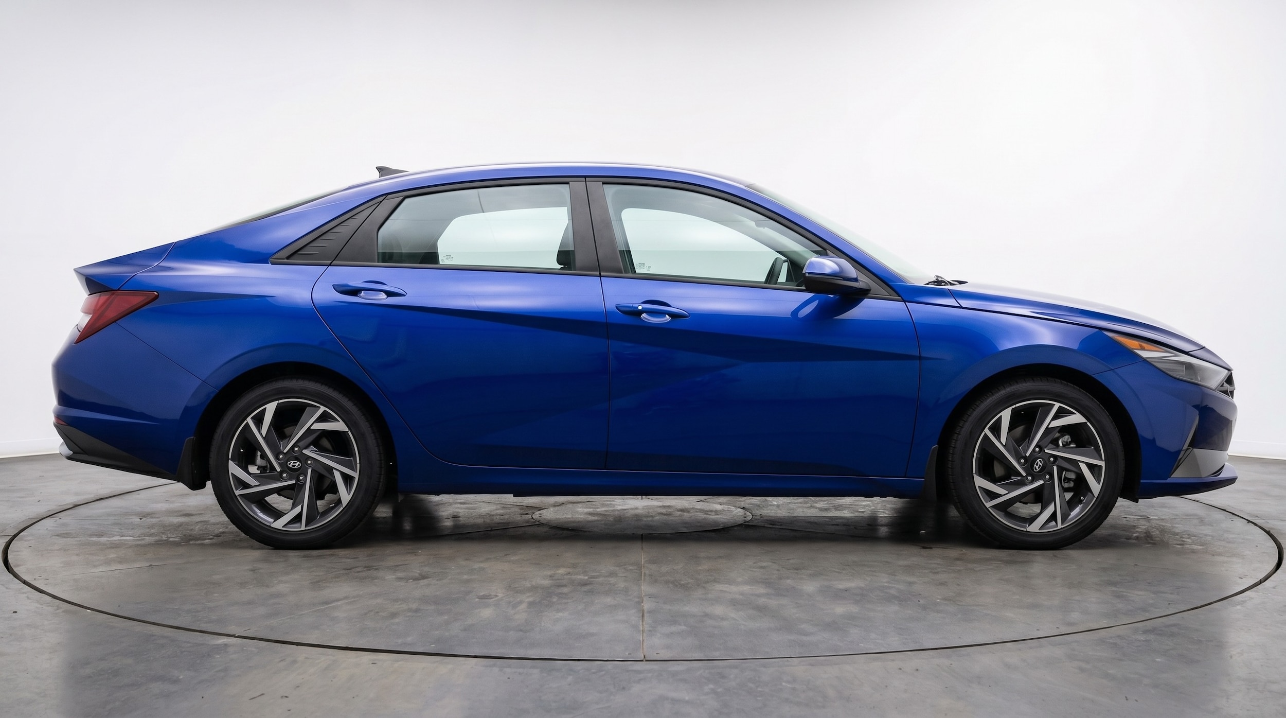 Thumbnail: 2025 Hyundai Elantra - 8
