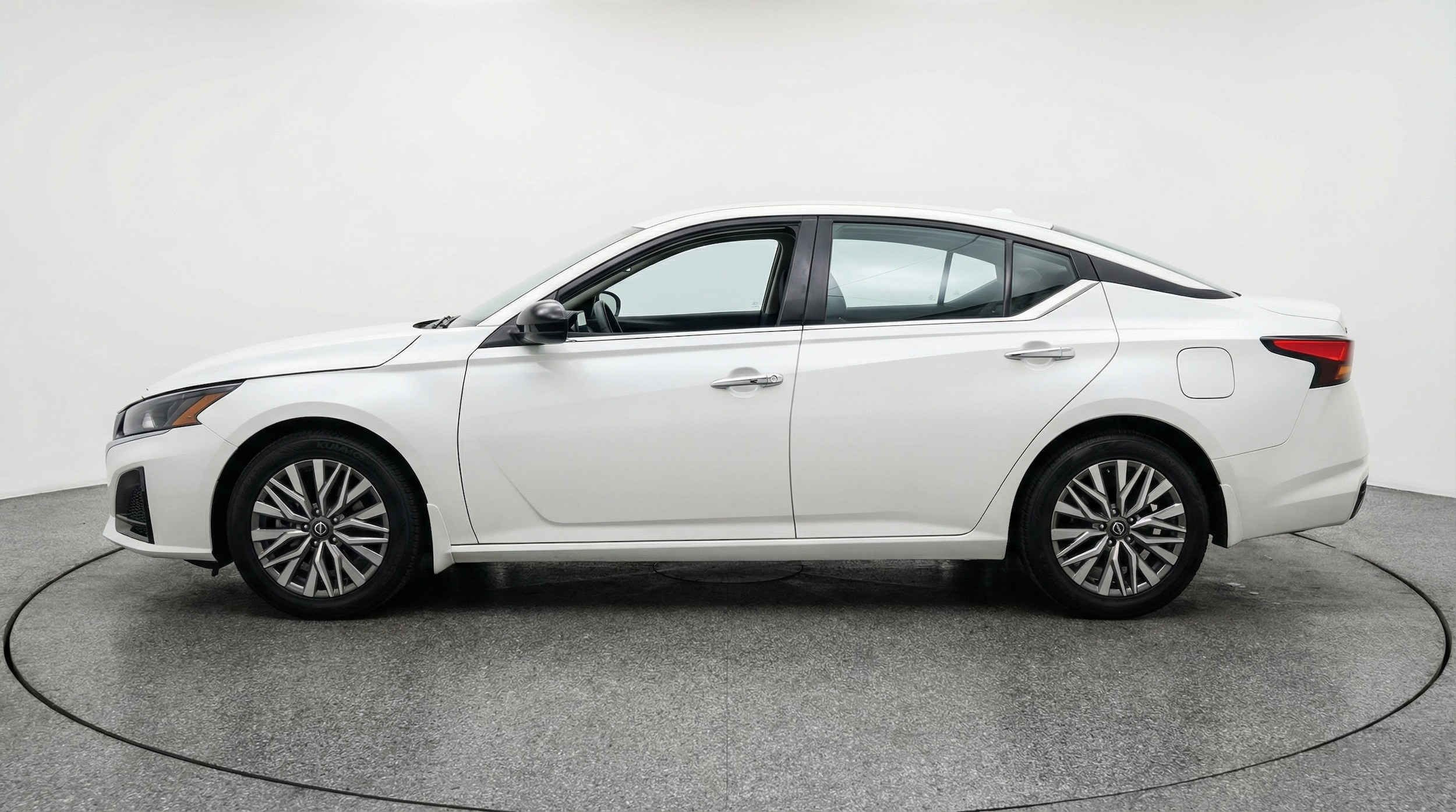 Thumbnail: 2025 Nissan Altima - 4