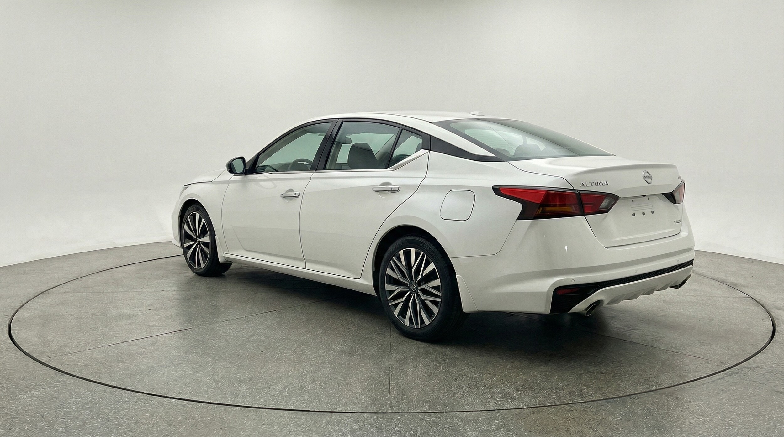 Thumbnail: 2025 Nissan Altima - 5