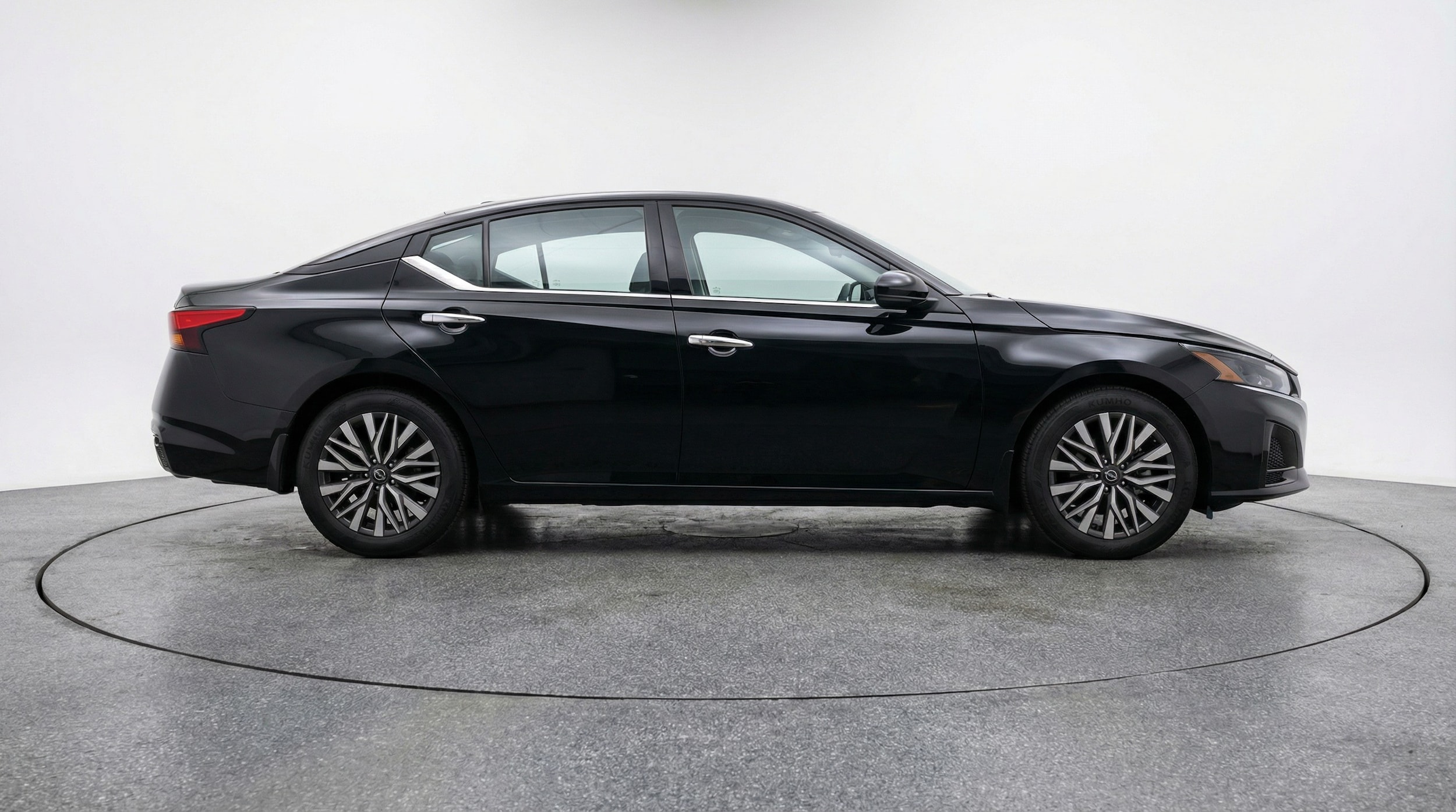 Thumbnail: 2025 Nissan Altima - 8